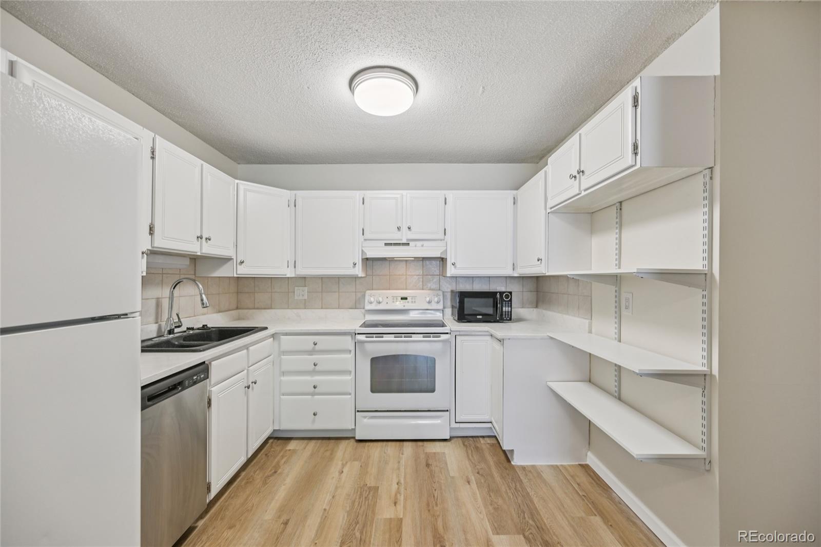 MLS Image #8 for 7020 e girard avenue,denver, Colorado