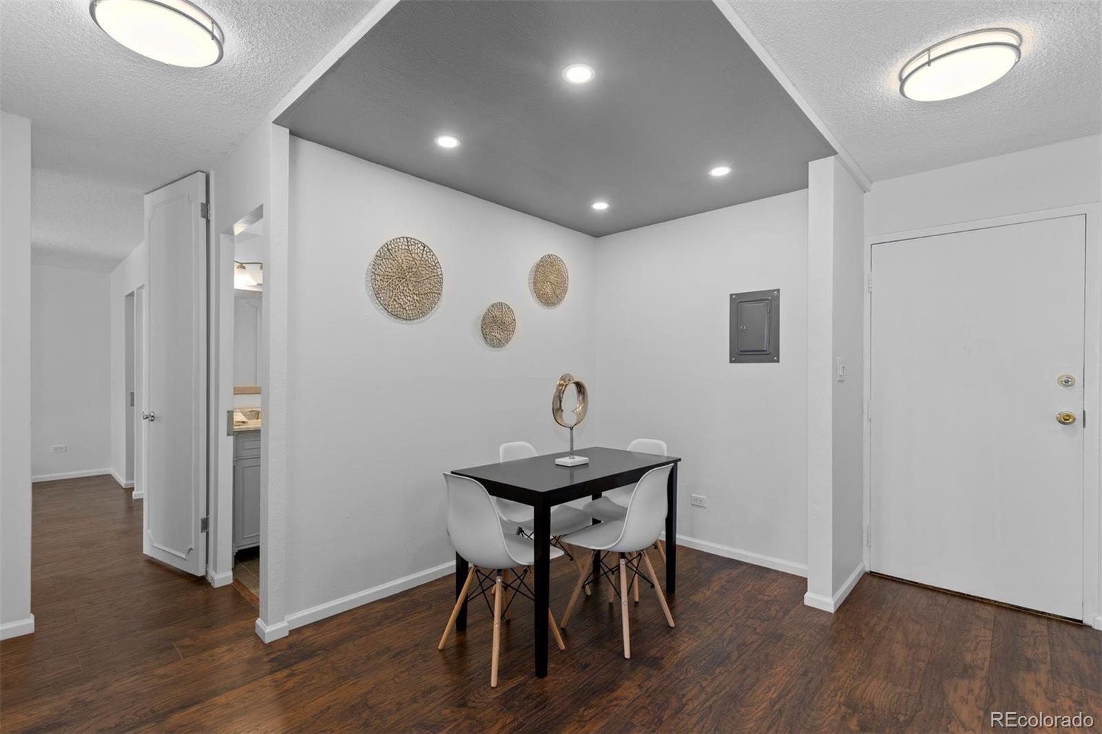 MLS Image #17 for 610 s clinton street,denver, Colorado