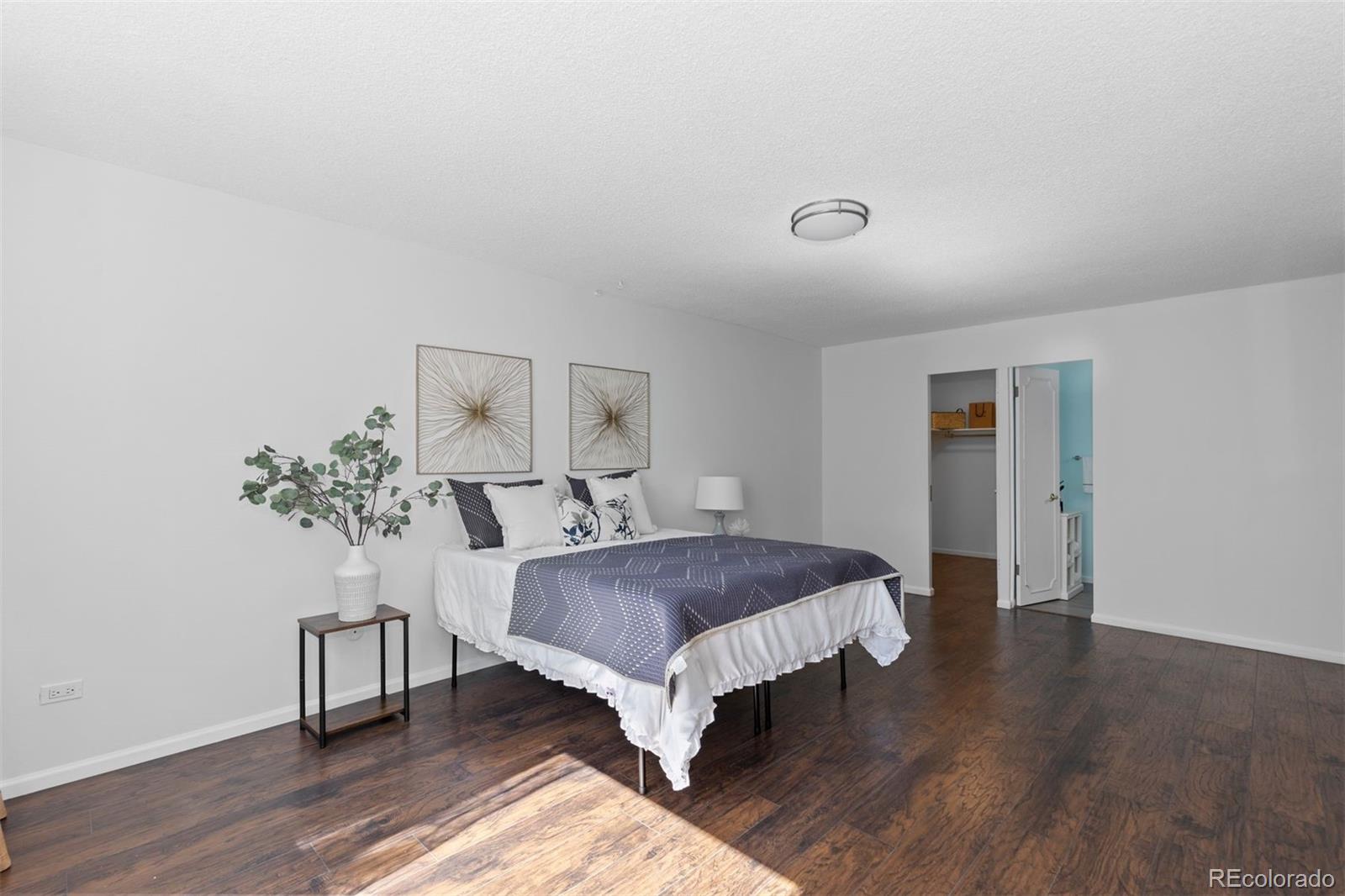 MLS Image #20 for 610 s clinton street,denver, Colorado