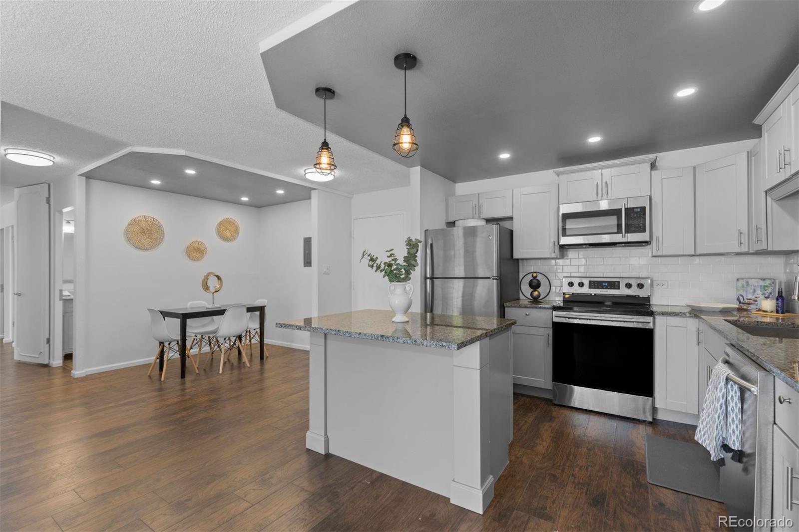 MLS Image #5 for 610 s clinton street,denver, Colorado