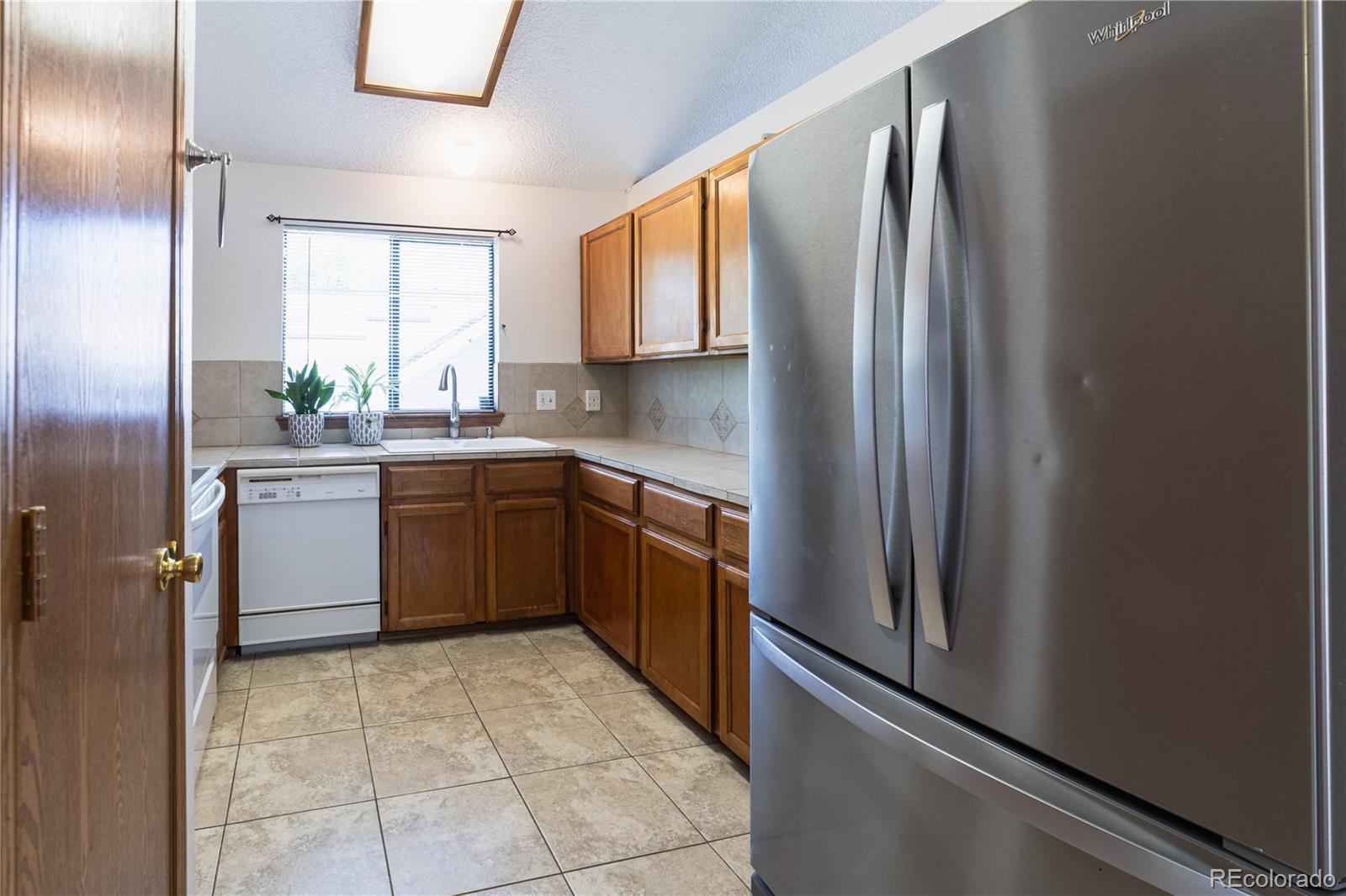 MLS Image #8 for 4795 s zeno street,aurora, Colorado