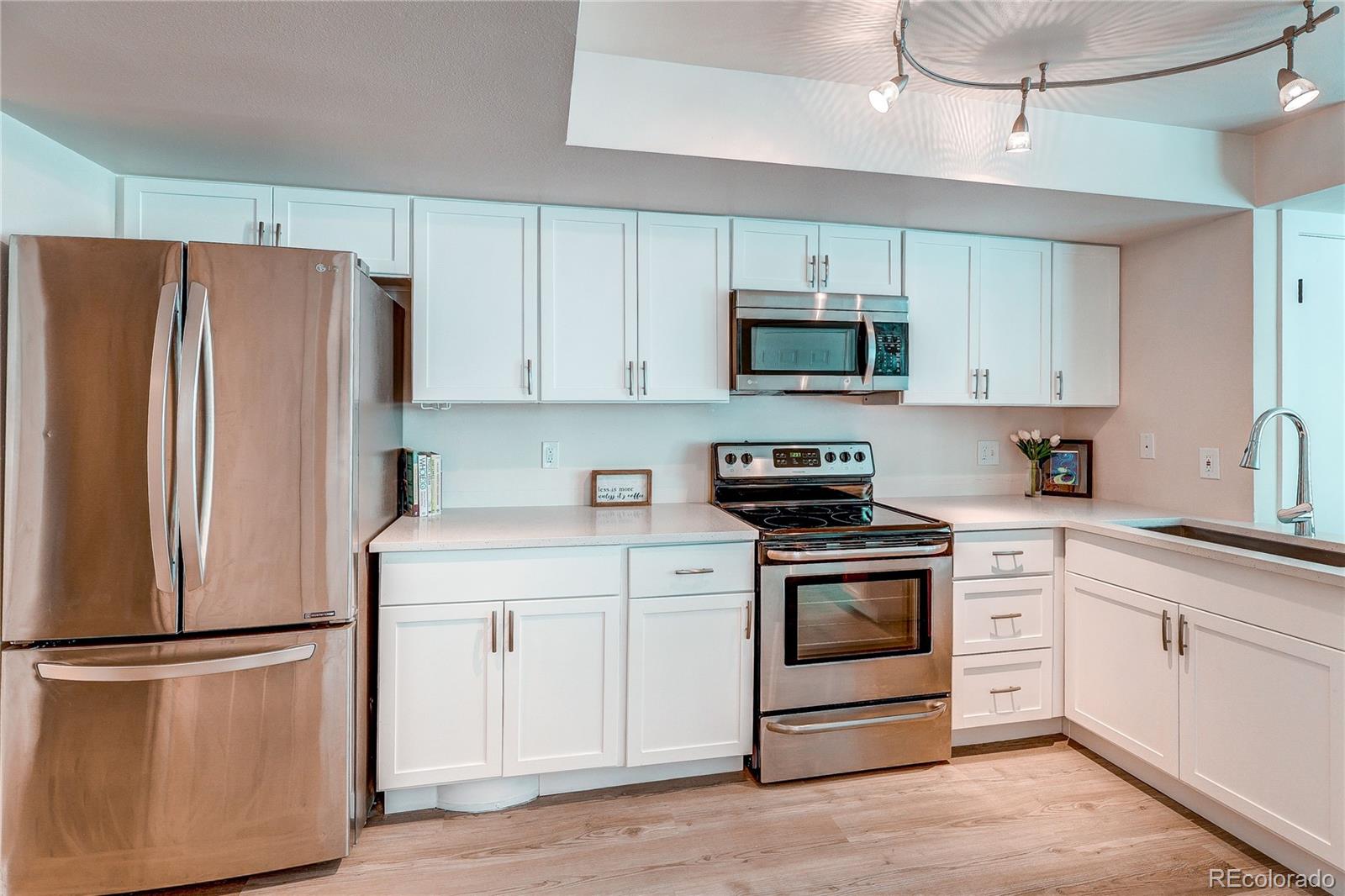 MLS Image #6 for 919 s dawson way,aurora, Colorado