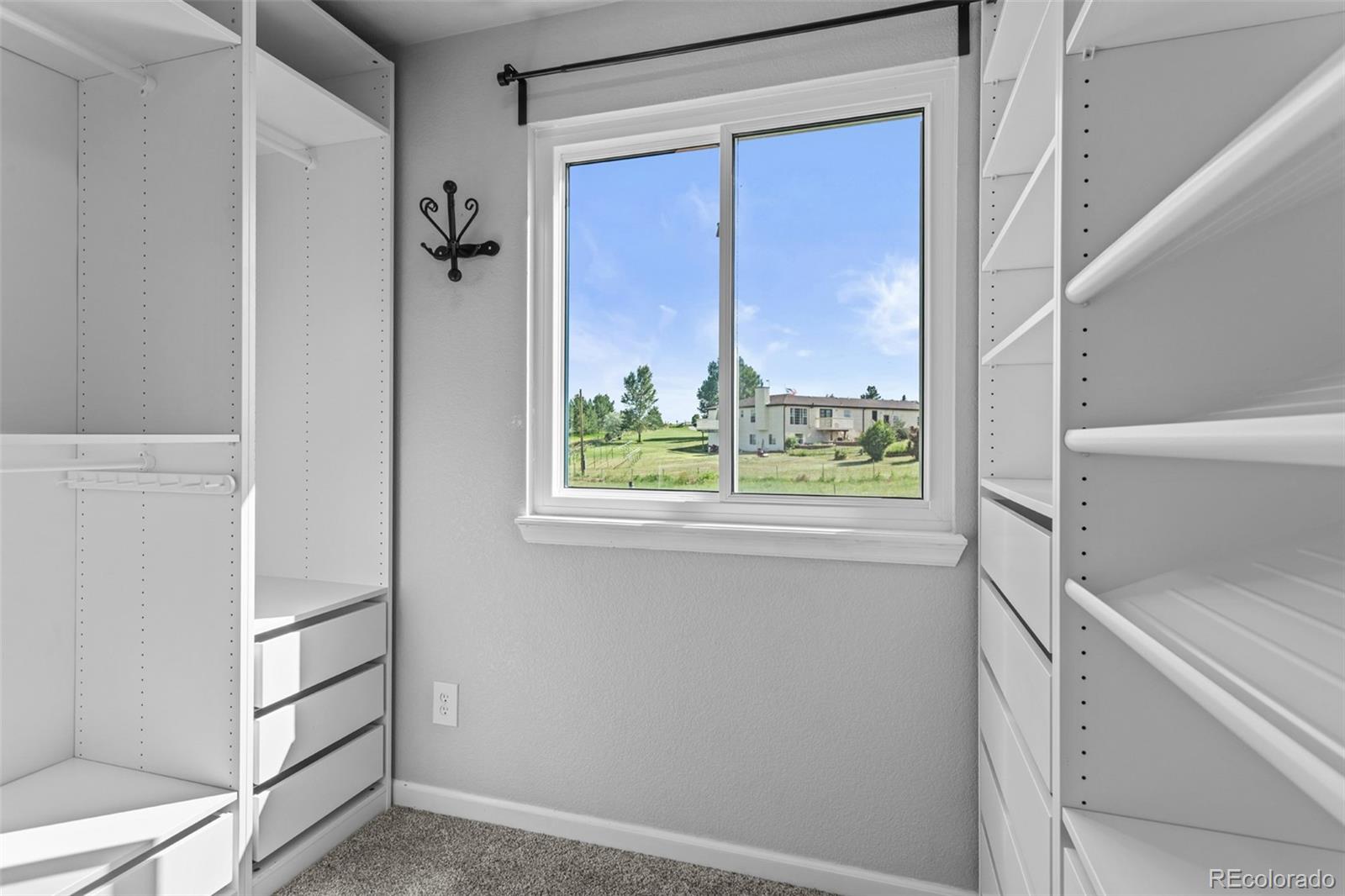 MLS Image #10 for 8979  lariat loop,elizabeth, Colorado
