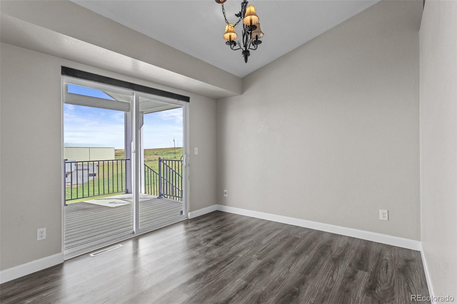 MLS Image #3 for 8979  lariat loop,elizabeth, Colorado