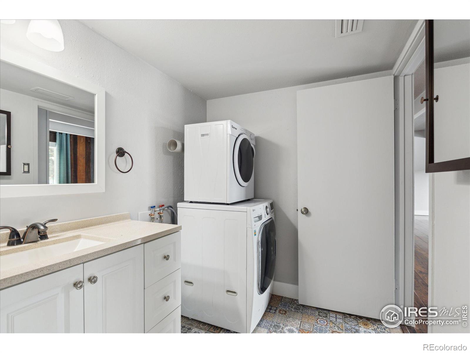 MLS Image #13 for 9995 e harvard avenue,denver, Colorado