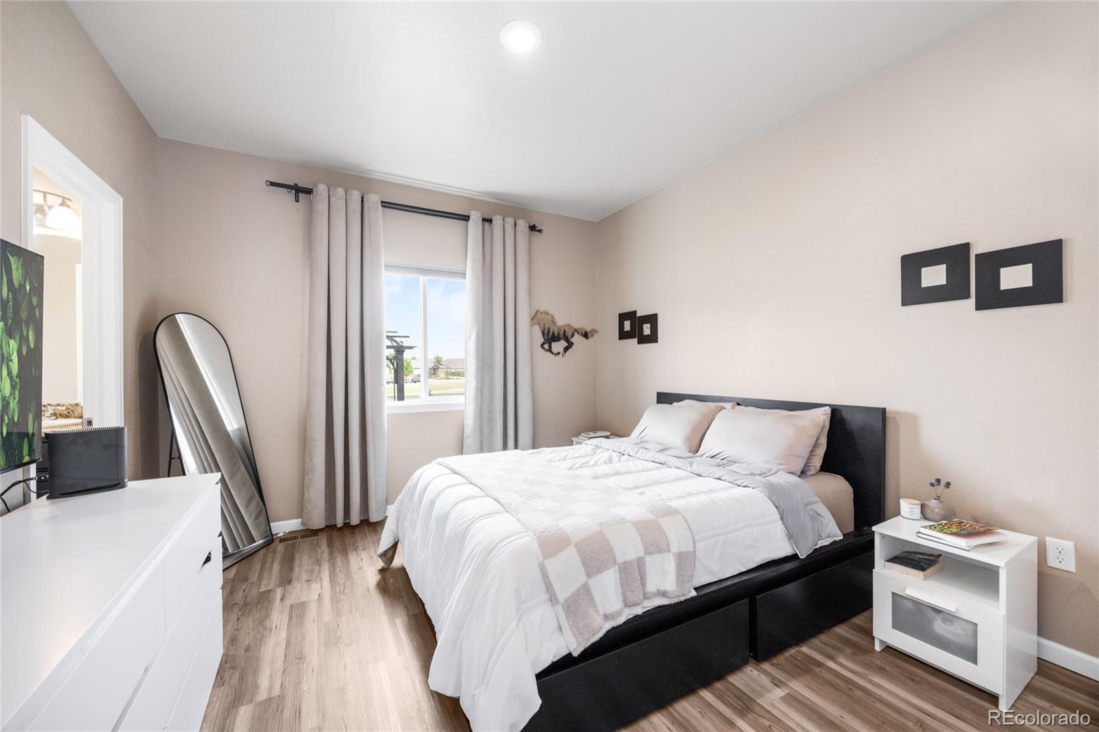 MLS Image #14 for 710  village drive,milliken, Colorado