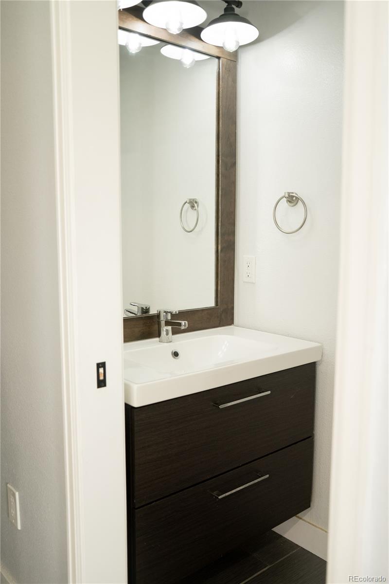 MLS Image #6 for 7462 e 28th avenue avenue,denver, Colorado