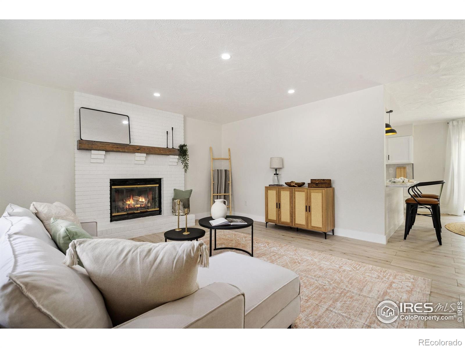 MLS Image #4 for 1508  rancho way,loveland, Colorado