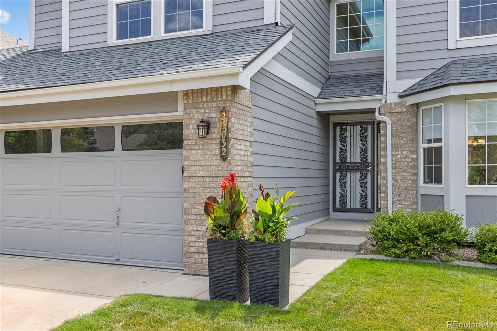 MLS Image #3 for 23032 e alamo place,aurora, Colorado