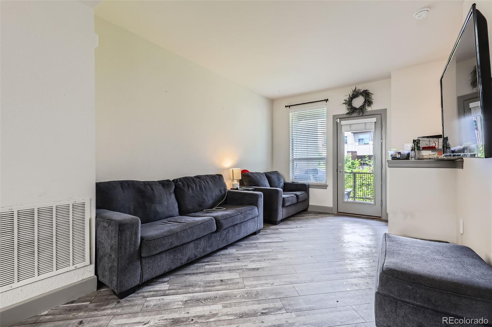 MLS Image #11 for 2950  geneva street,denver, Colorado