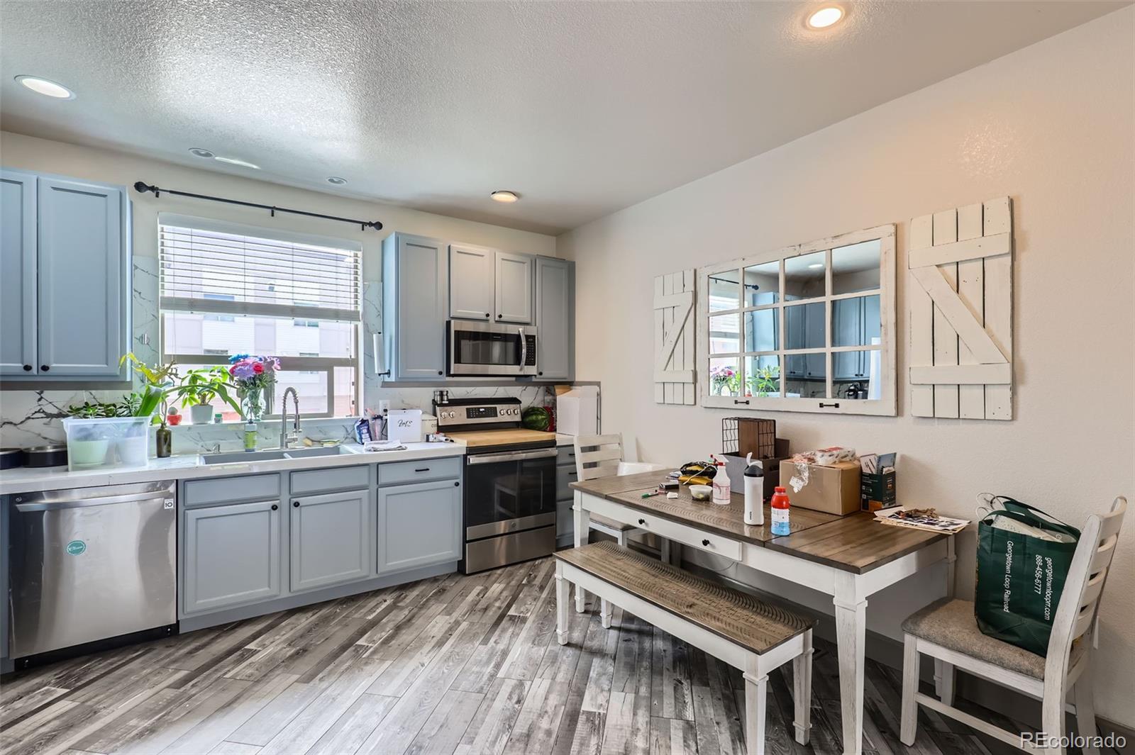 MLS Image #18 for 2950  geneva street,denver, Colorado