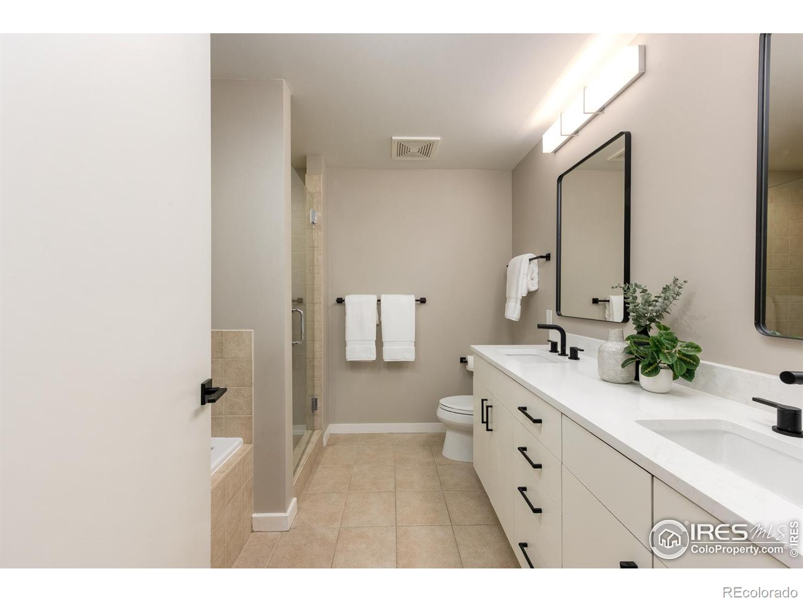 MLS Image #17 for 3701  arapahoe avenue,boulder, Colorado