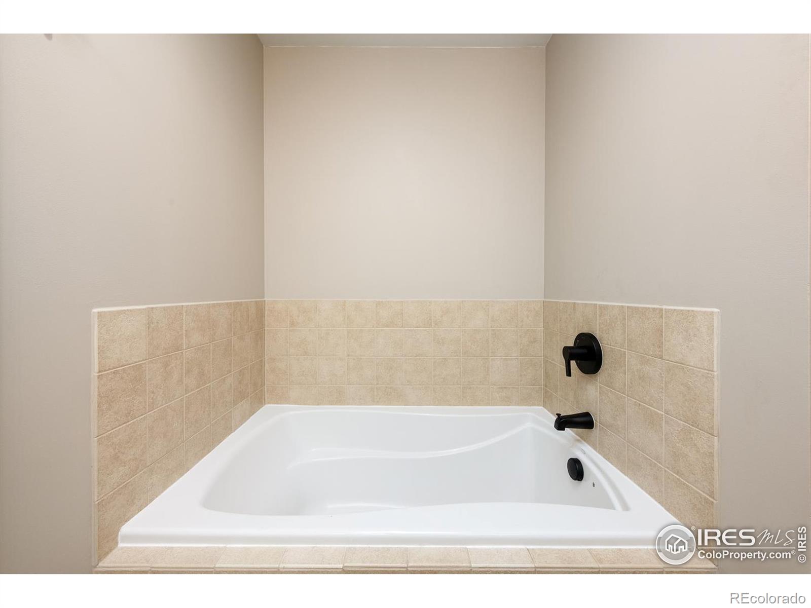 MLS Image #19 for 3701  arapahoe avenue,boulder, Colorado