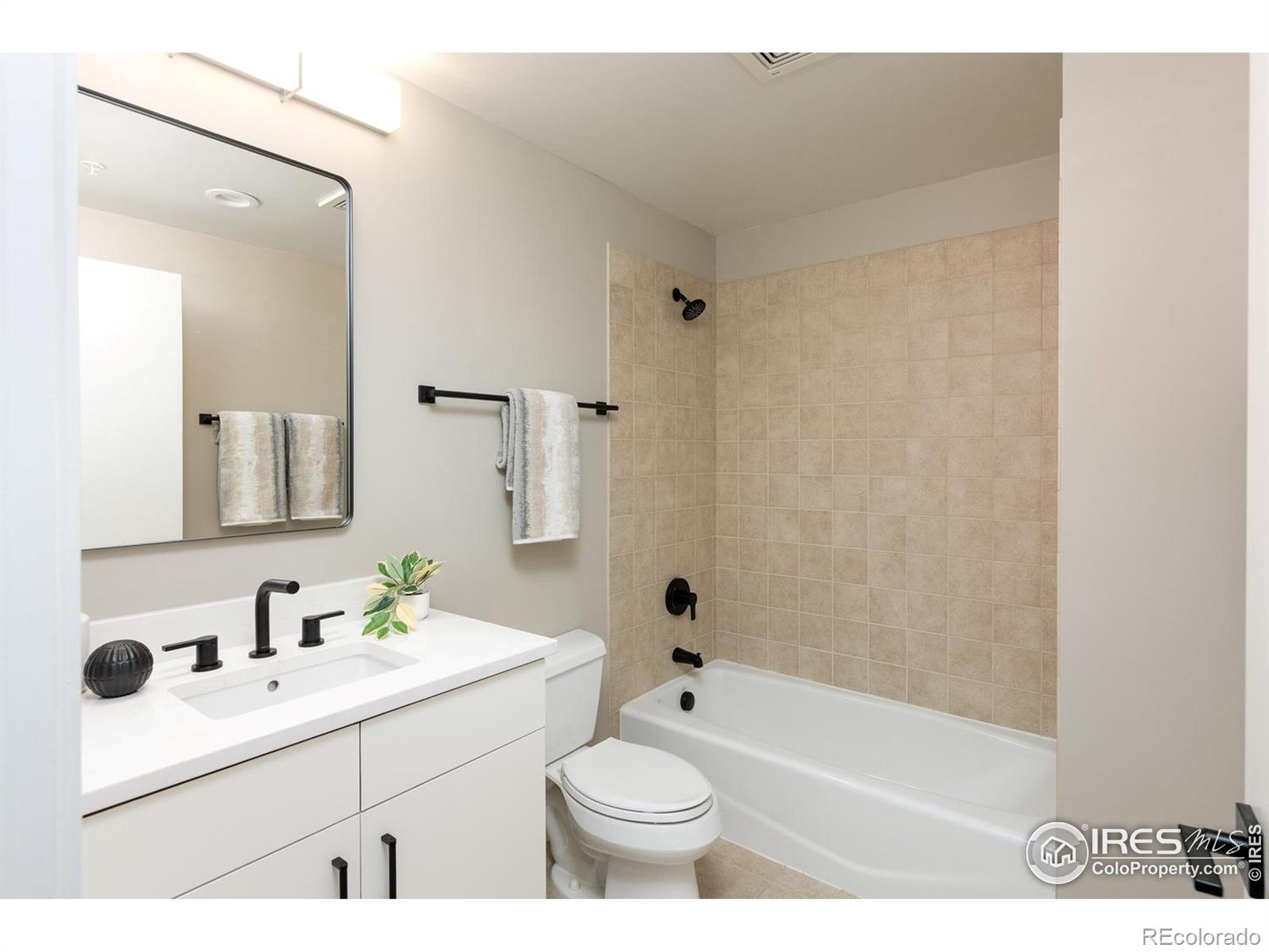 MLS Image #23 for 3701  arapahoe avenue,boulder, Colorado