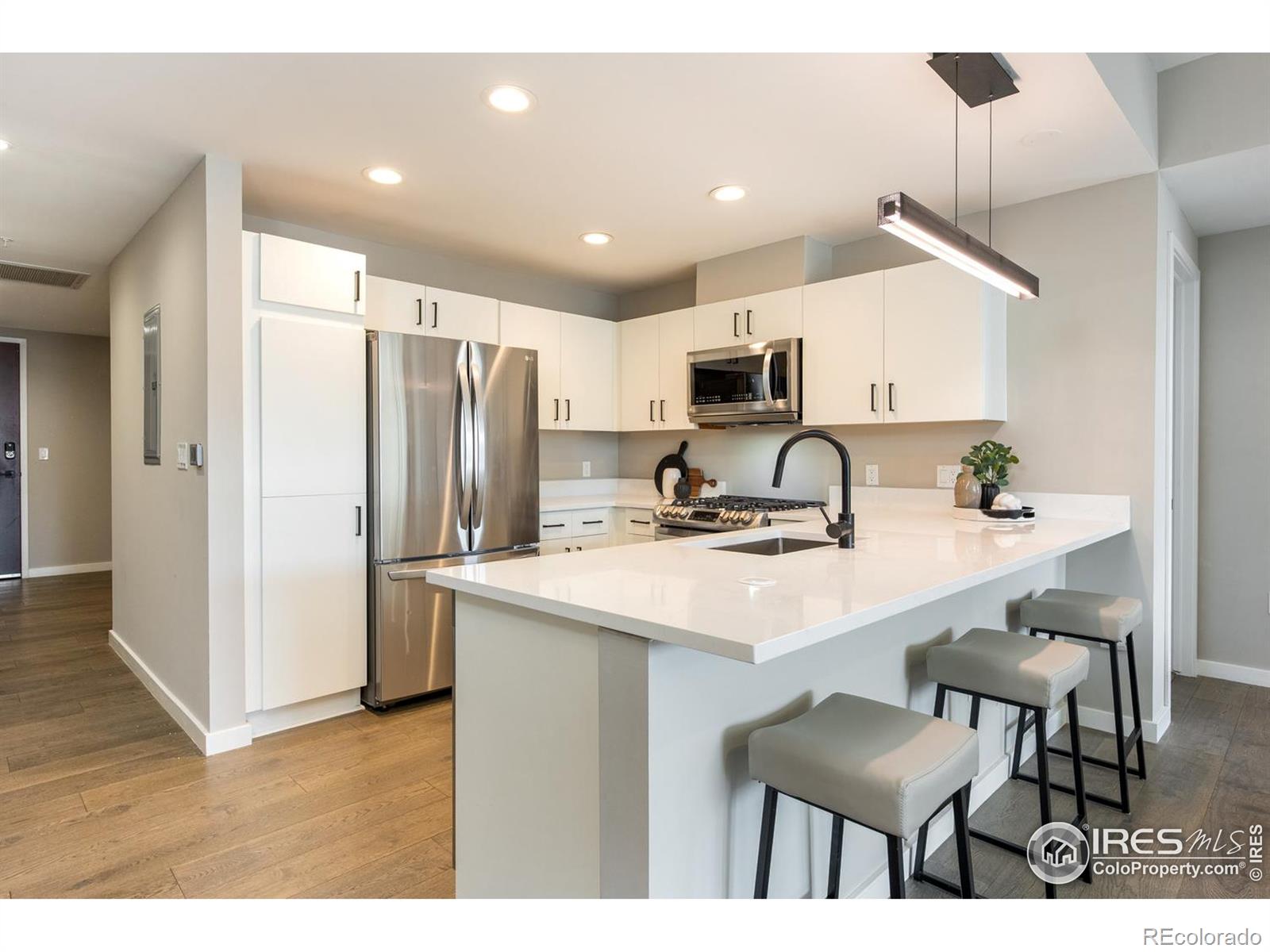 MLS Image #6 for 3701  arapahoe avenue,boulder, Colorado