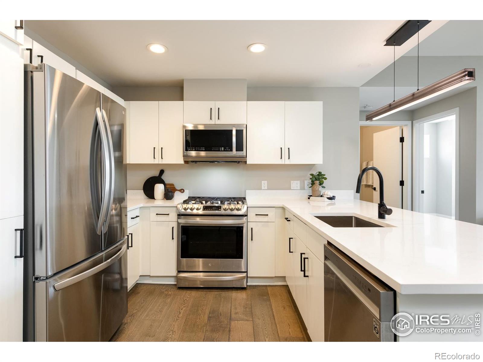 MLS Image #7 for 3701  arapahoe avenue,boulder, Colorado