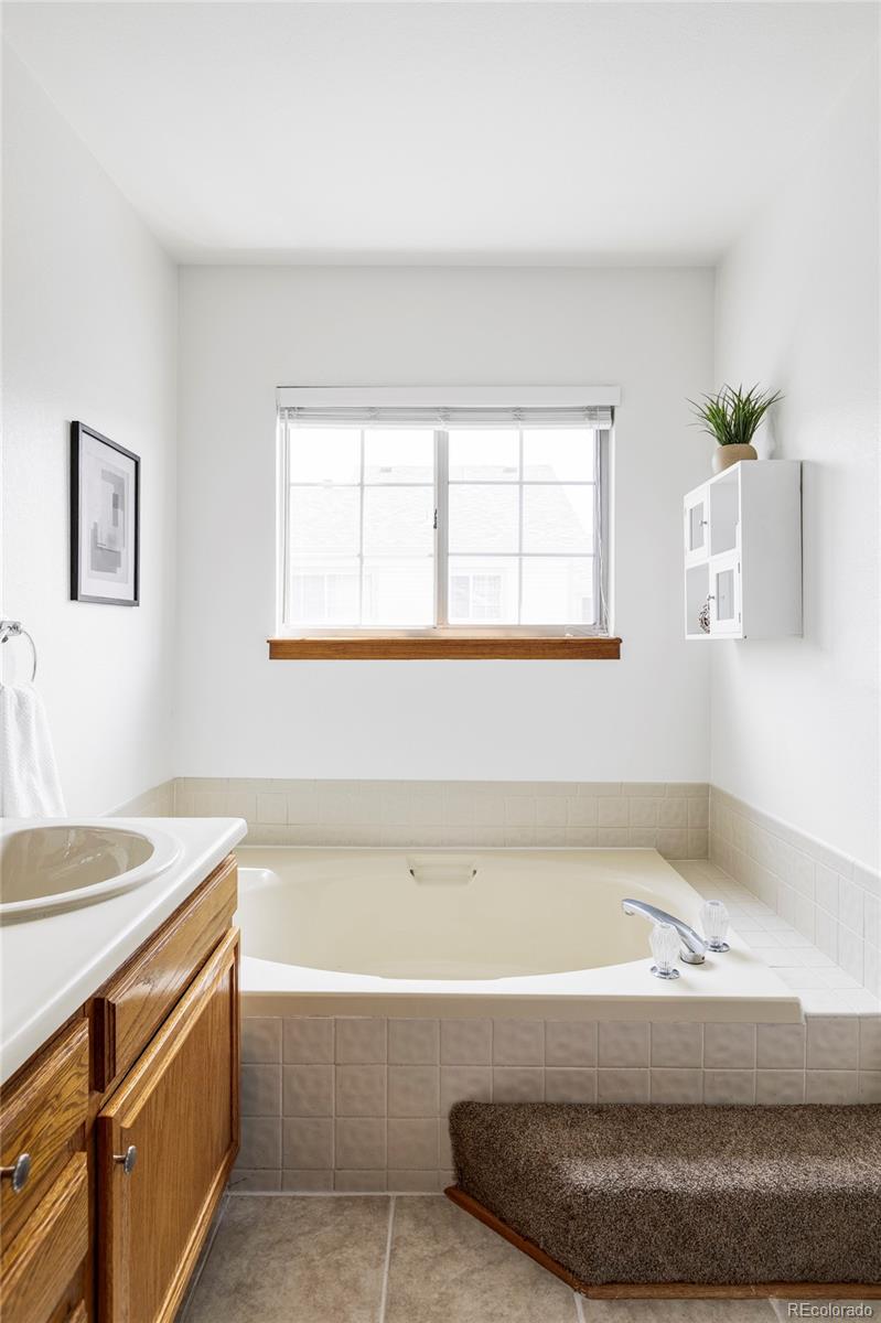 MLS Image #17 for 2040 s xenia way,denver, Colorado