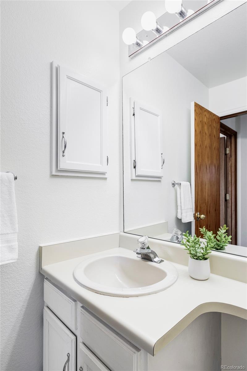 MLS Image #20 for 2040 s xenia way,denver, Colorado
