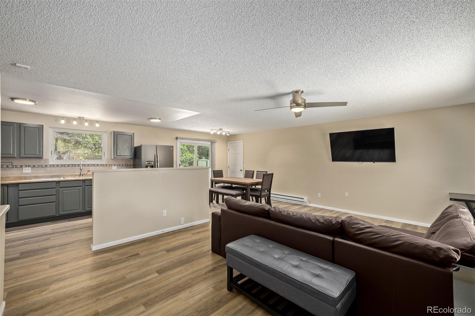 MLS Image #10 for 1394 s zeno street,aurora, Colorado