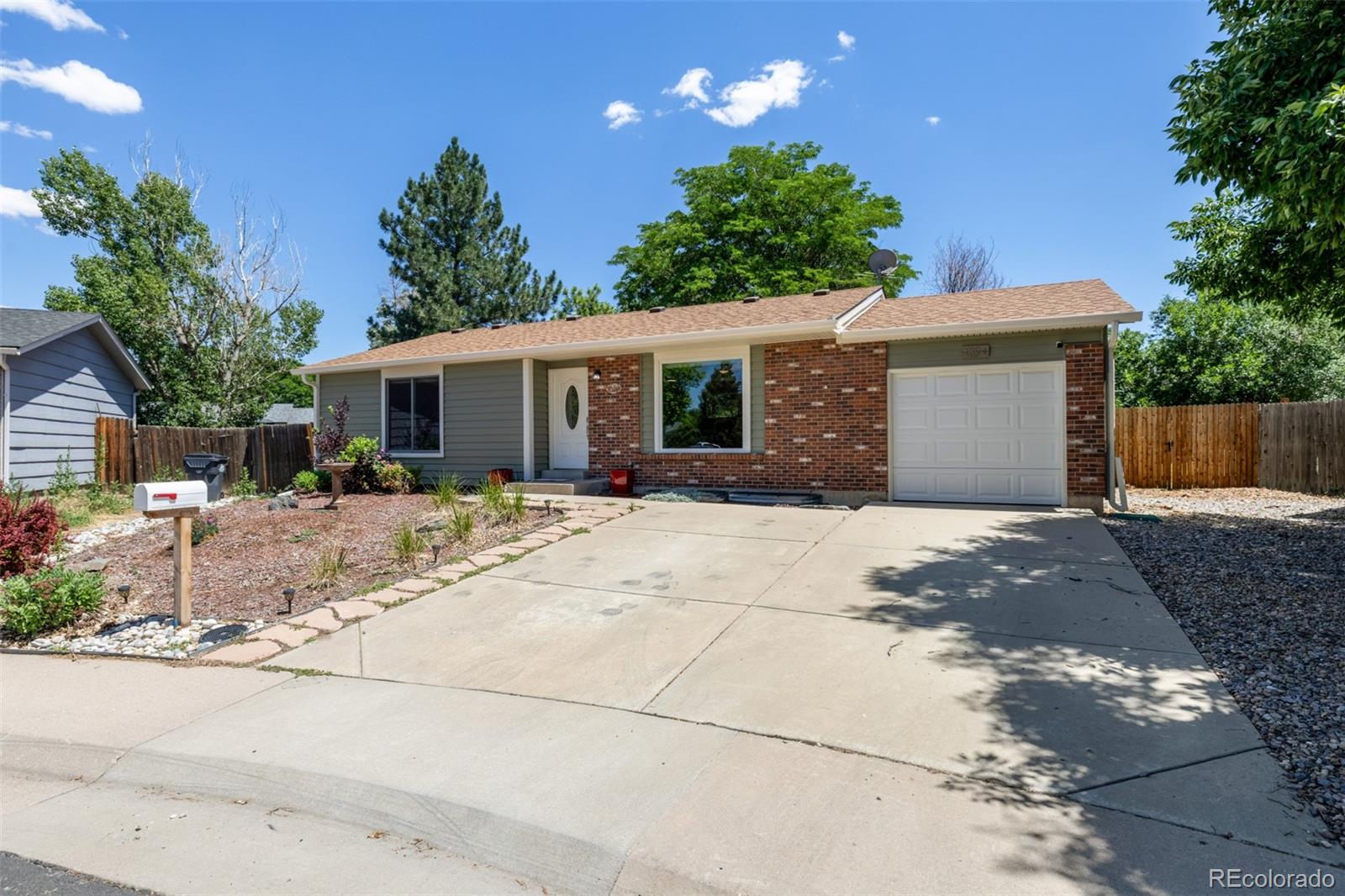 MLS Image #2 for 1394 s zeno street,aurora, Colorado