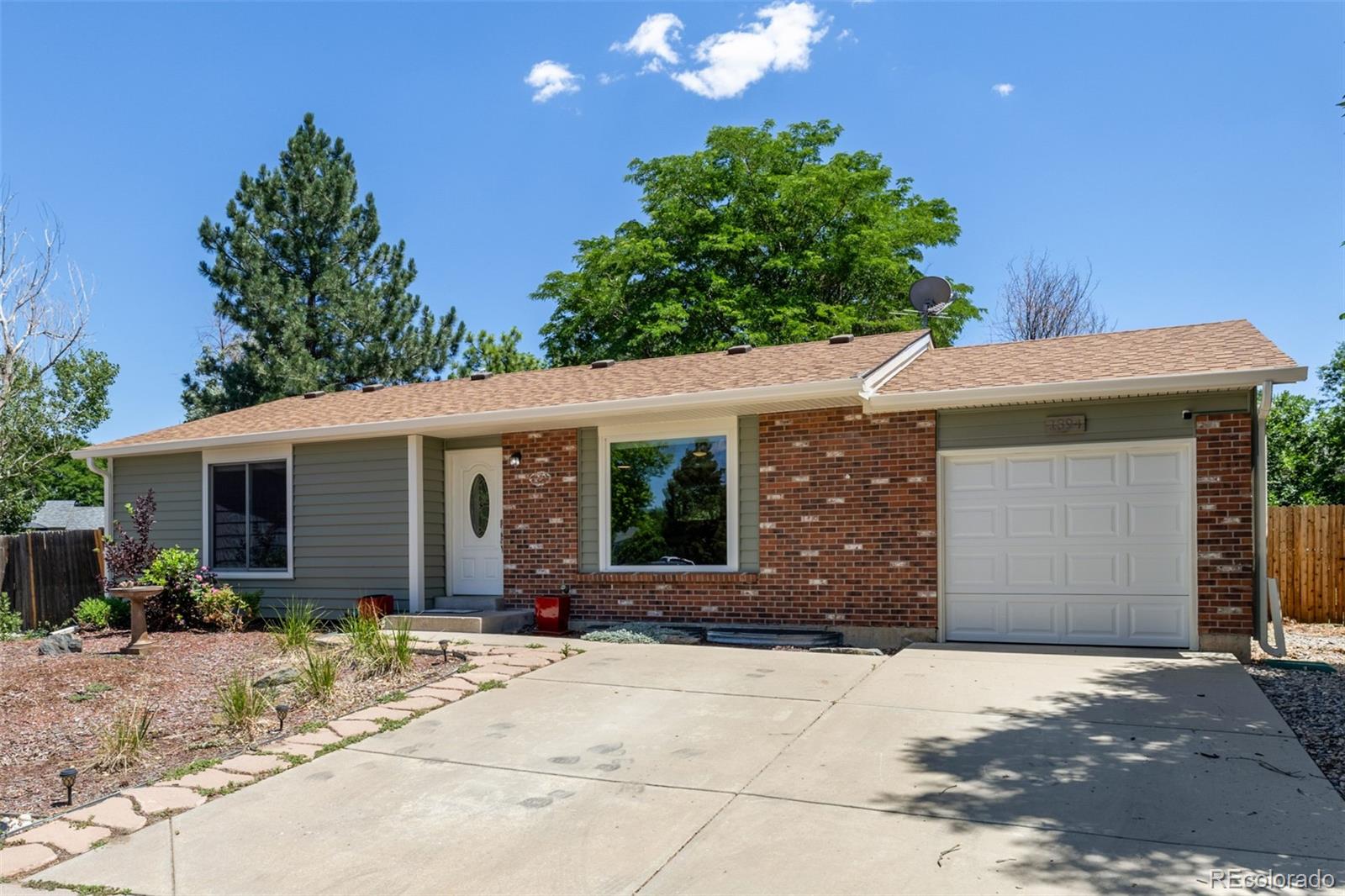 MLS Image #3 for 1394 s zeno street,aurora, Colorado