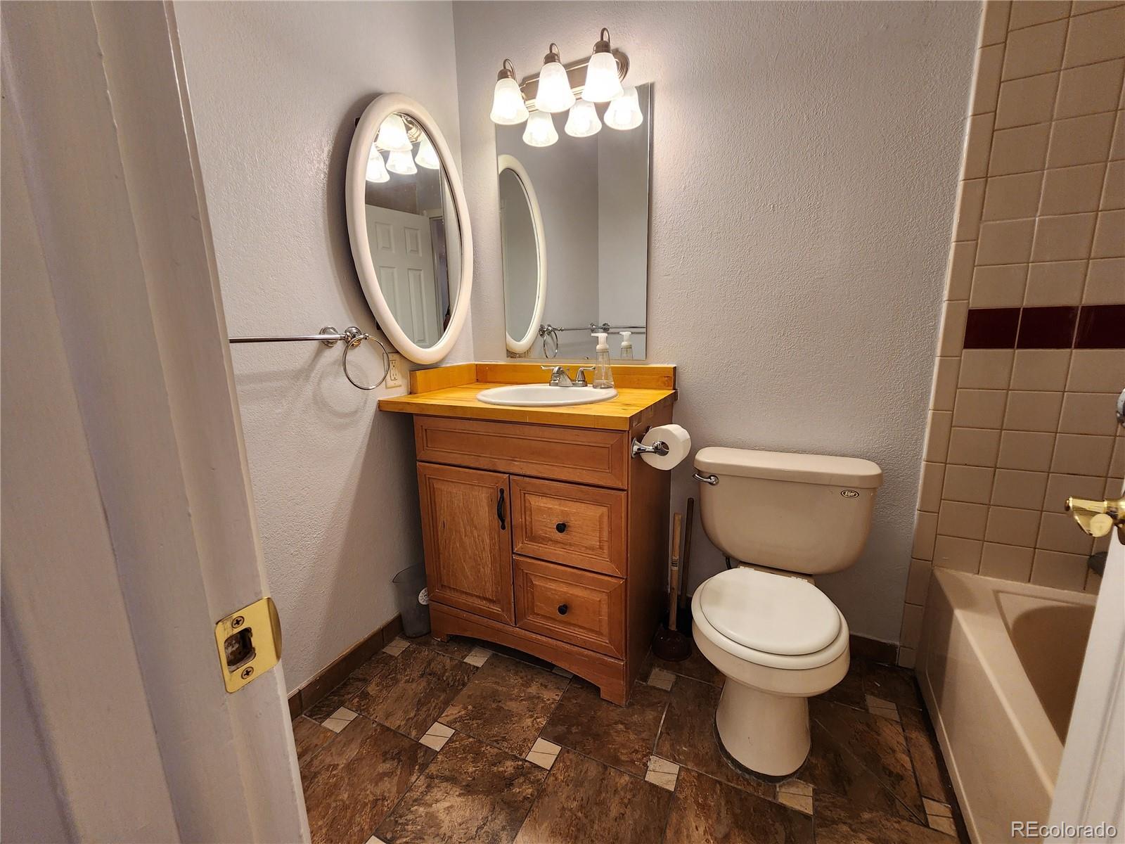 MLS Image #8 for 3354 s flower street,lakewood, Colorado