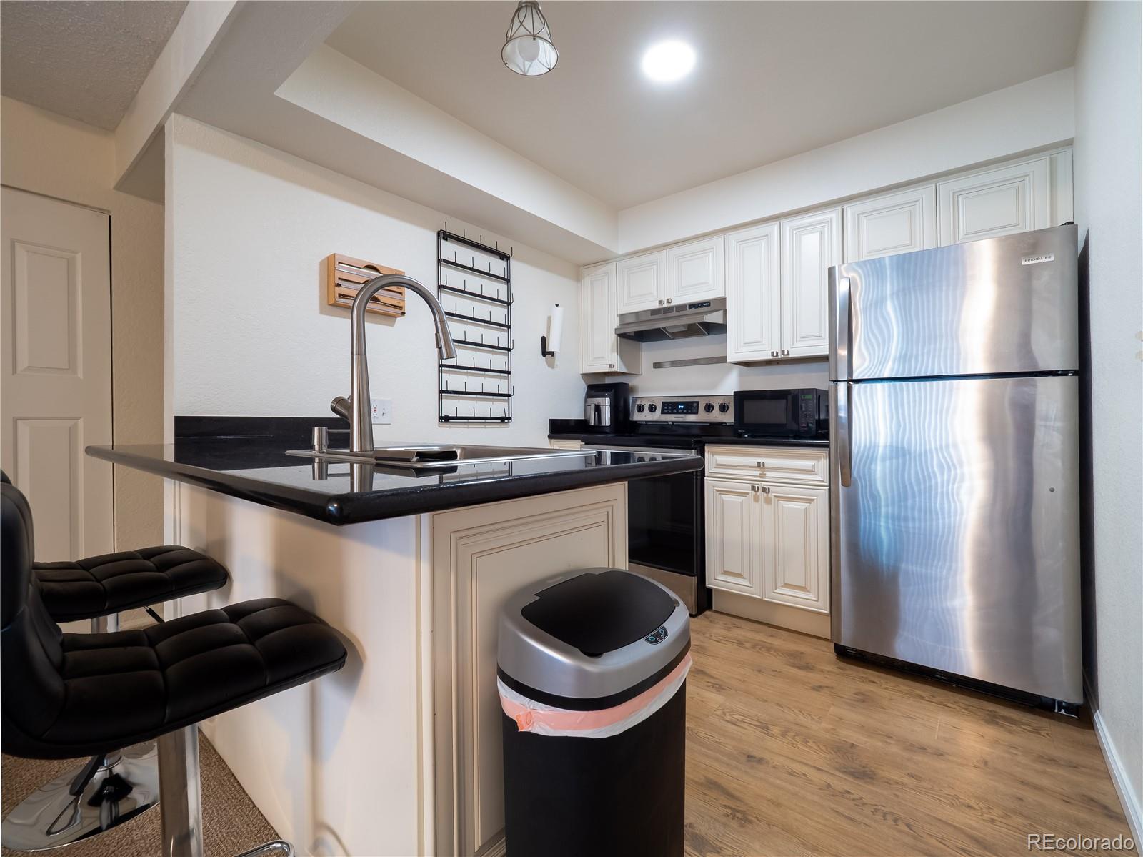 MLS Image #10 for 14590 e 2nd avenue,aurora, Colorado