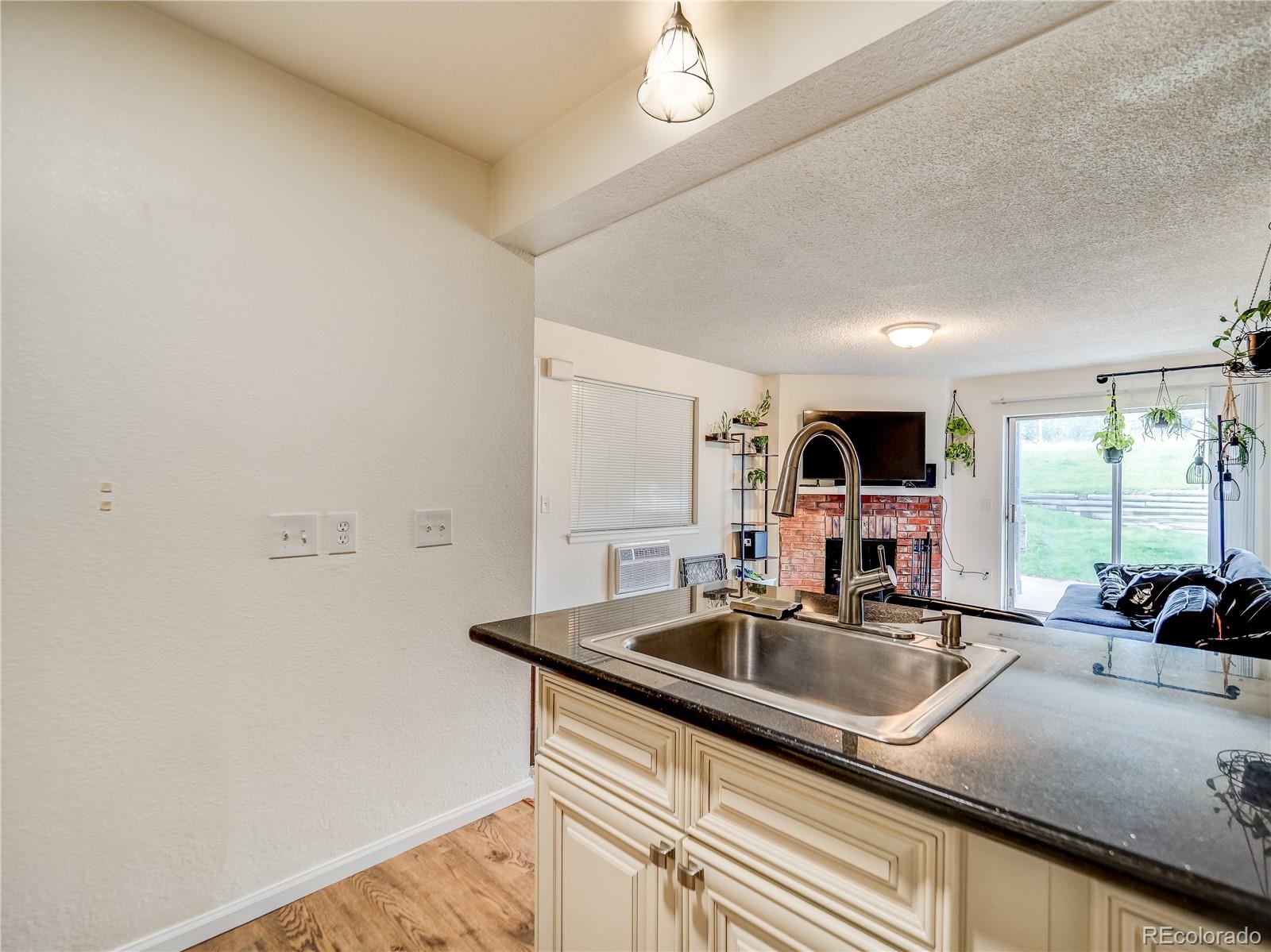 MLS Image #6 for 14590 e 2nd avenue,aurora, Colorado