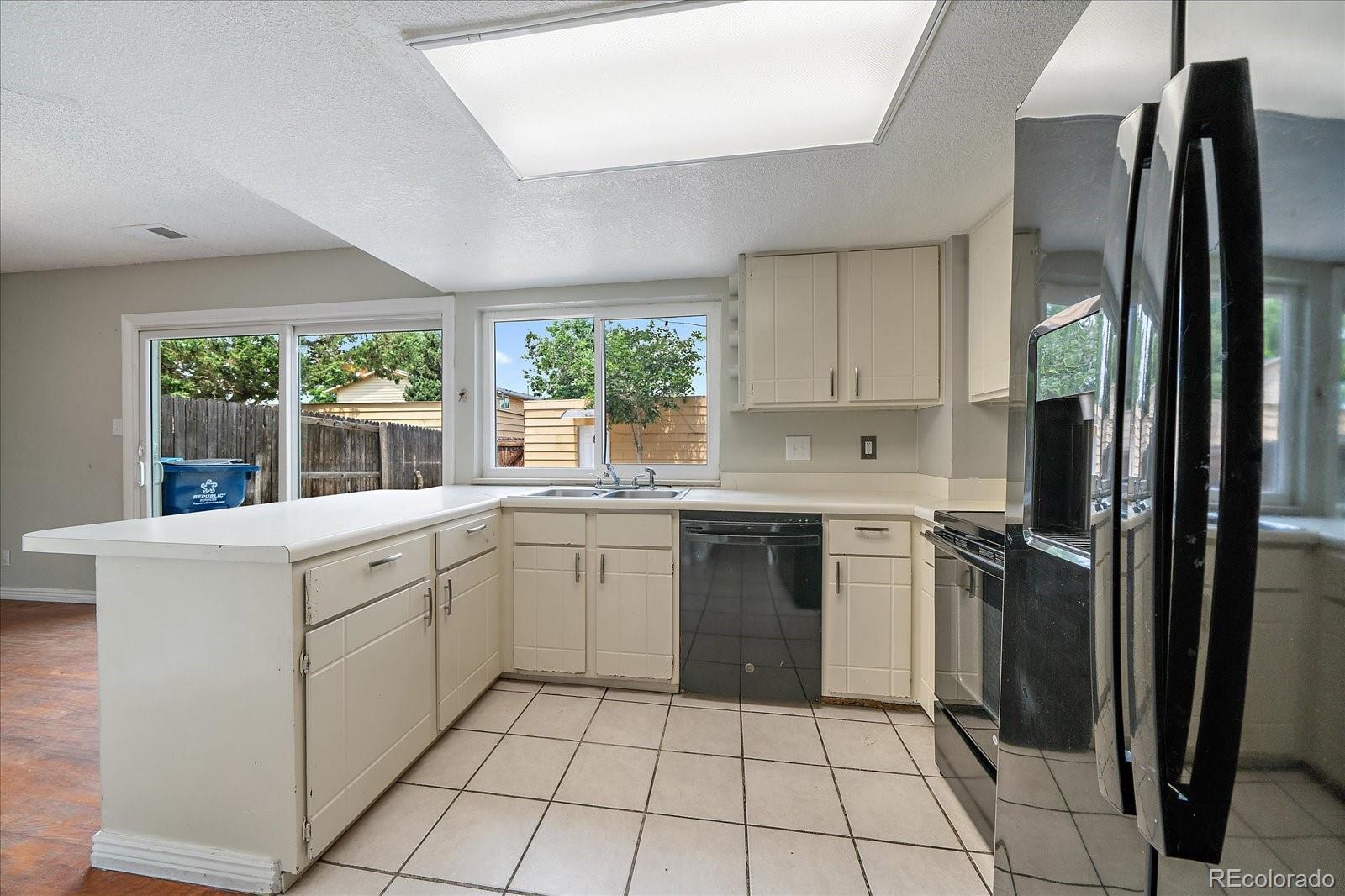 MLS Image #4 for 12642 e kansas place,aurora, Colorado