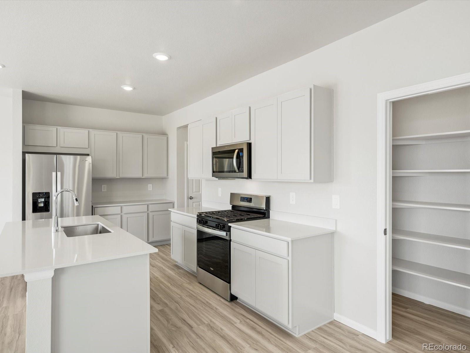 MLS Image #6 for 536  97th avenue,greeley, Colorado