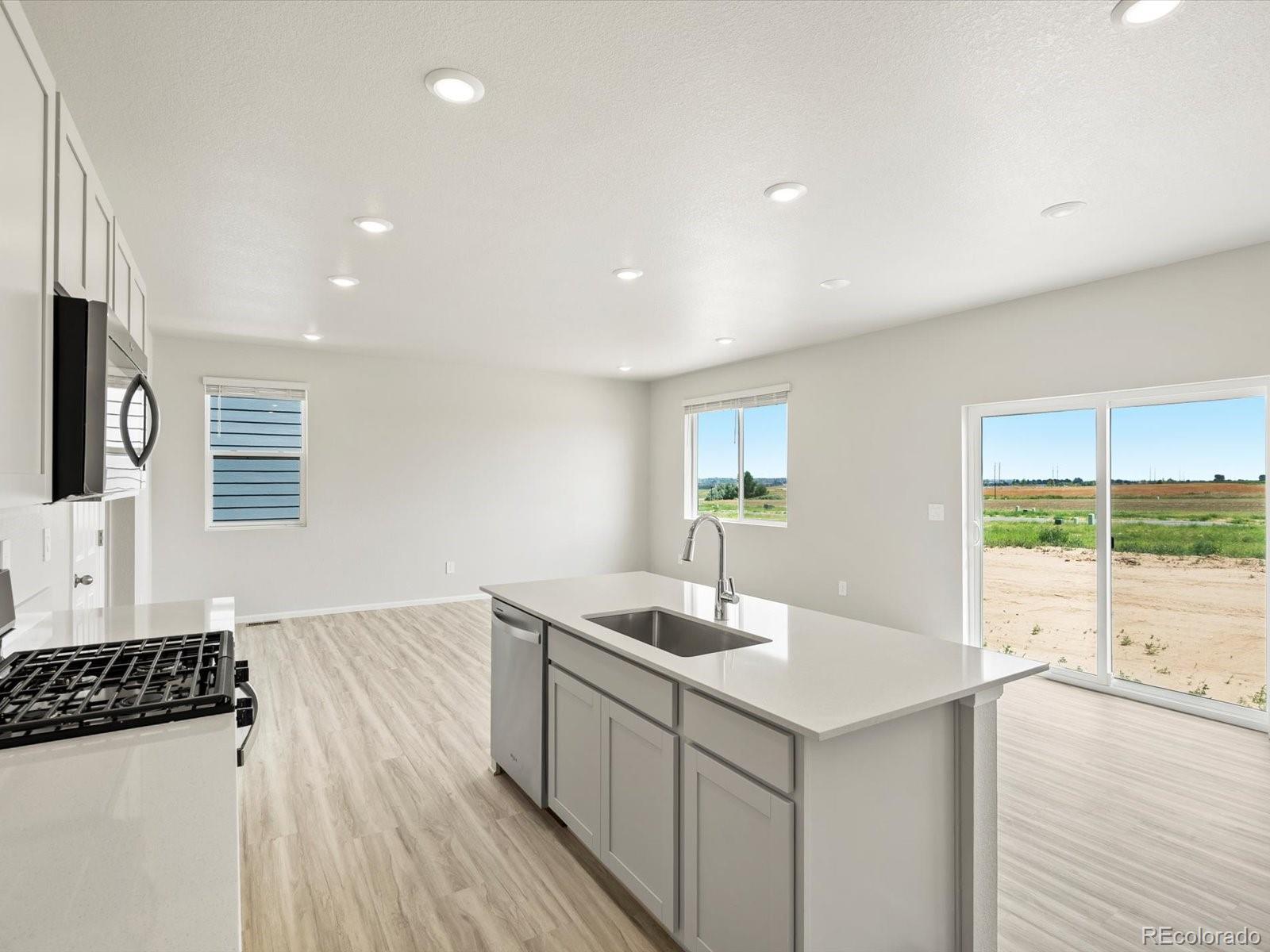 MLS Image #7 for 536  97th avenue,greeley, Colorado