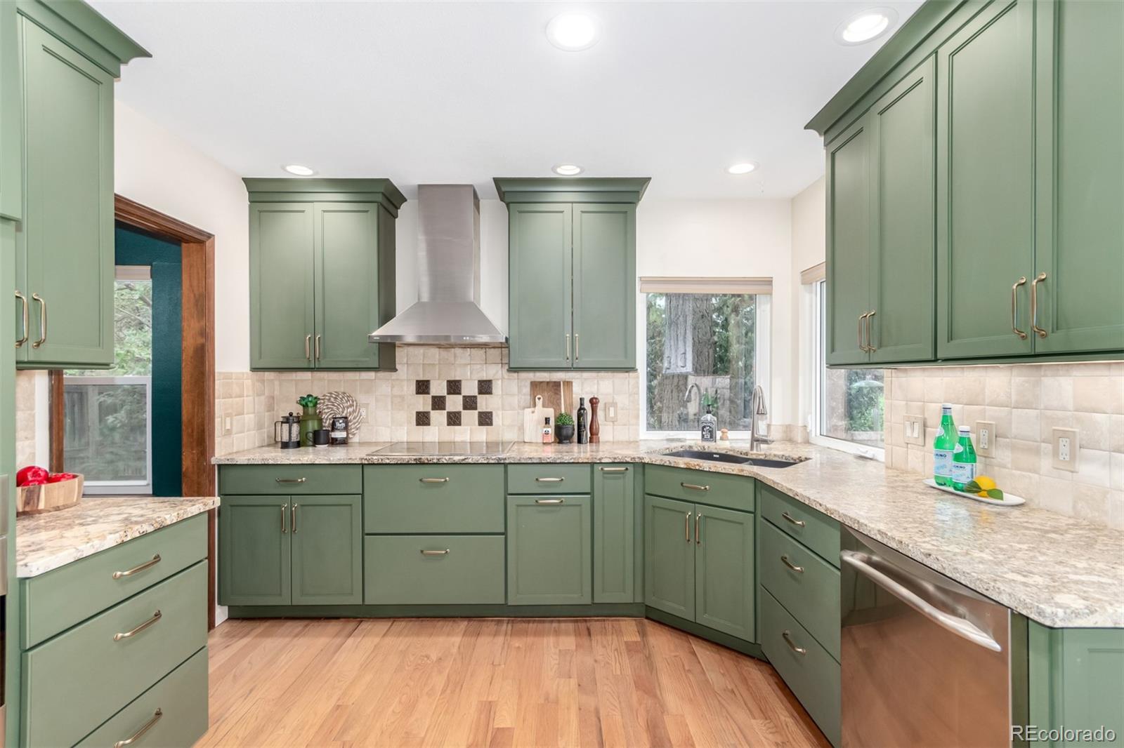 MLS Image #14 for 16  breamore court,castle pines, Colorado