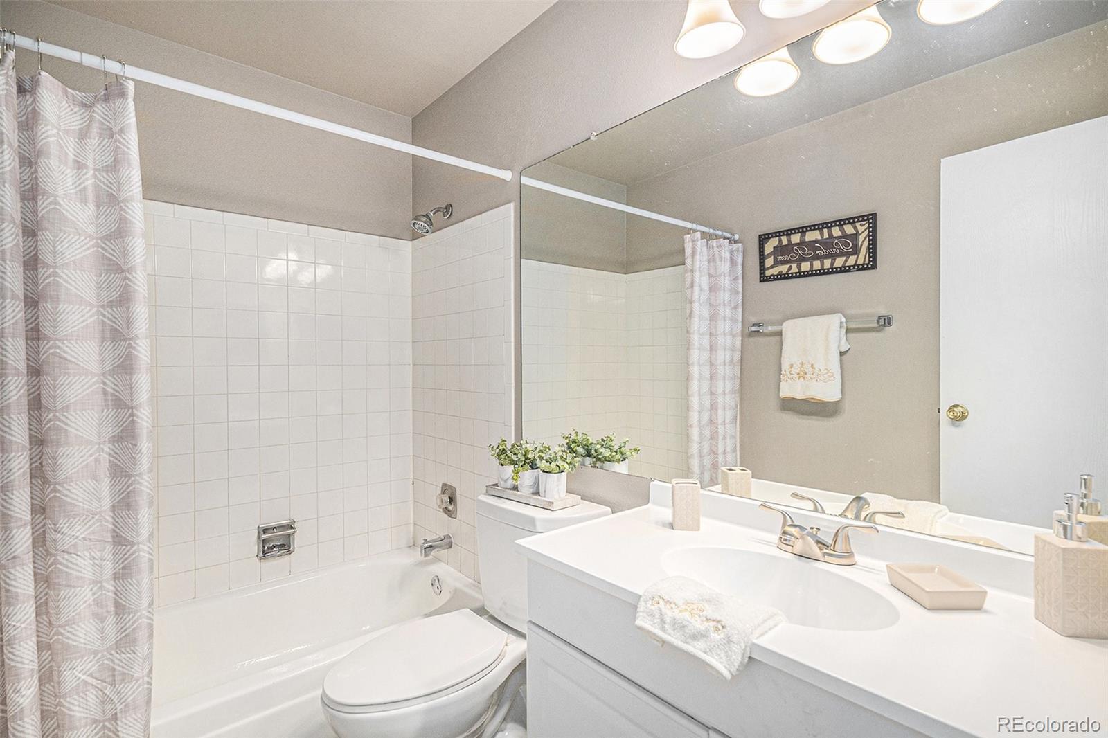 MLS Image #16 for 10150 e virginia avenue,denver, Colorado