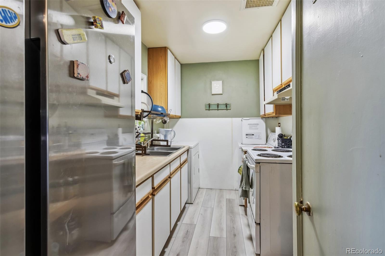 MLS Image #8 for 4401  highline place,denver, Colorado