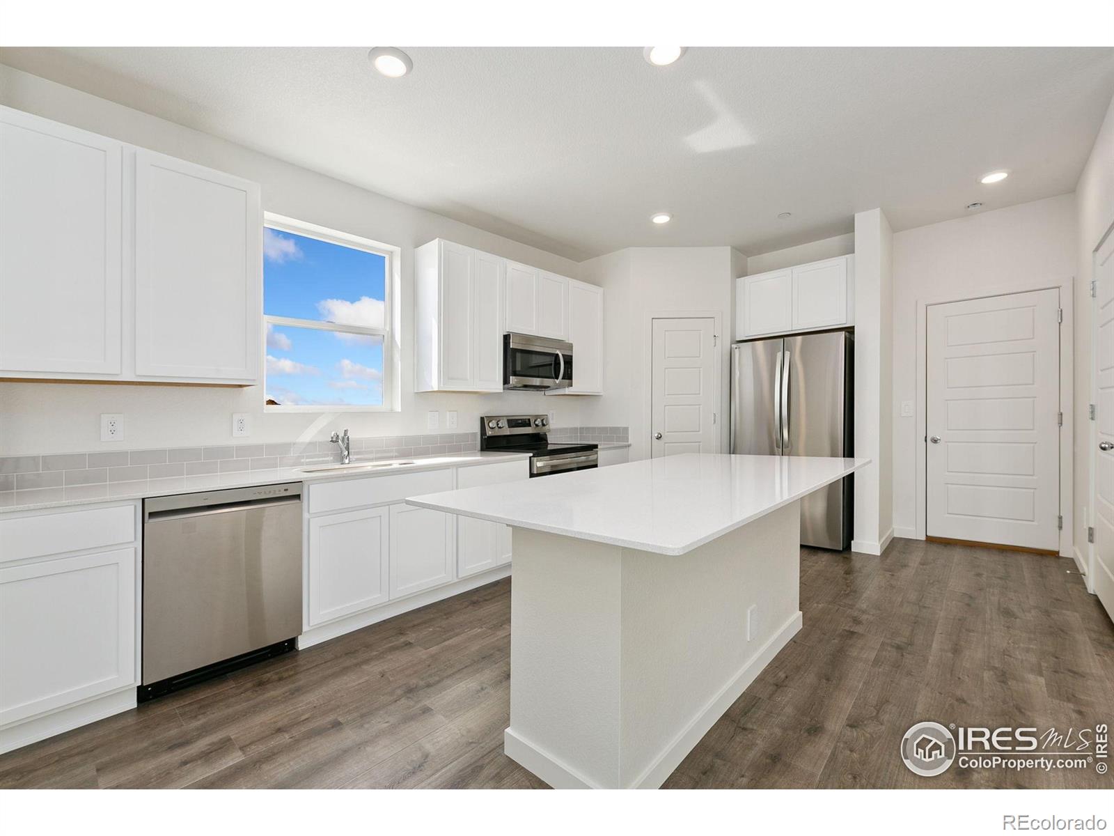 MLS Image #2 for 417  condor way,johnstown, Colorado