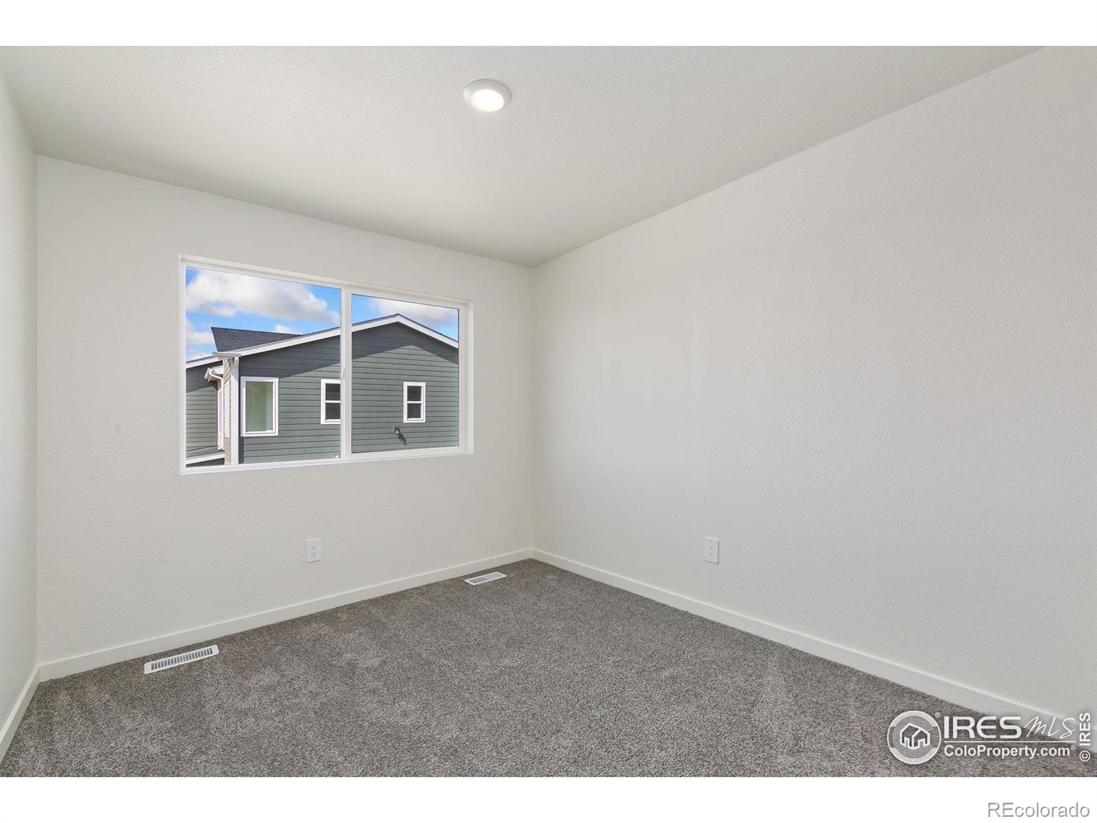 MLS Image #6 for 417  condor way,johnstown, Colorado