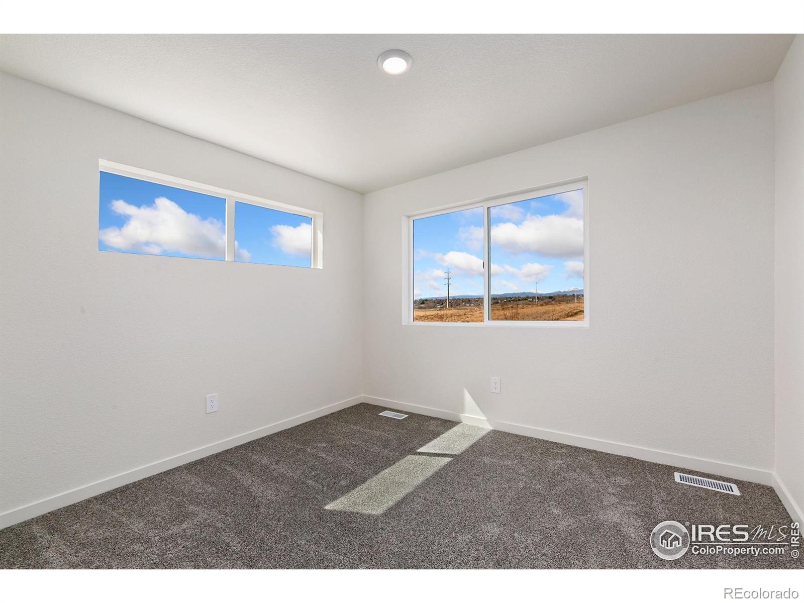 MLS Image #7 for 417  condor way,johnstown, Colorado