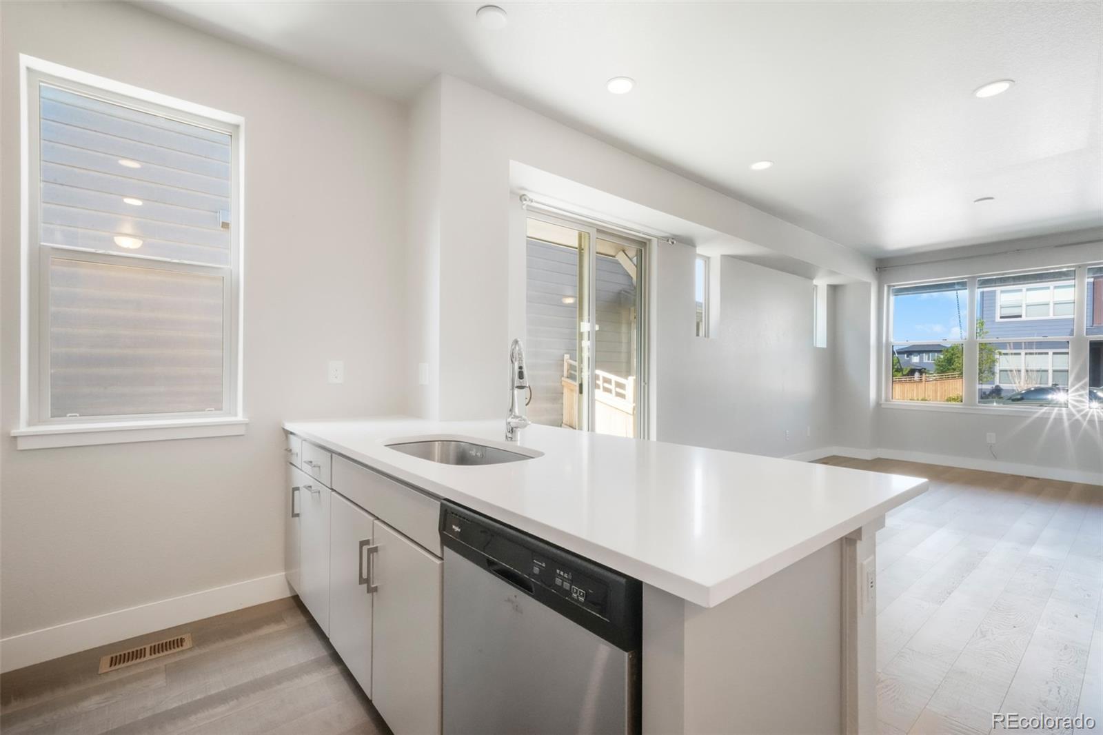 MLS Image #11 for 6940  clay street,denver, Colorado