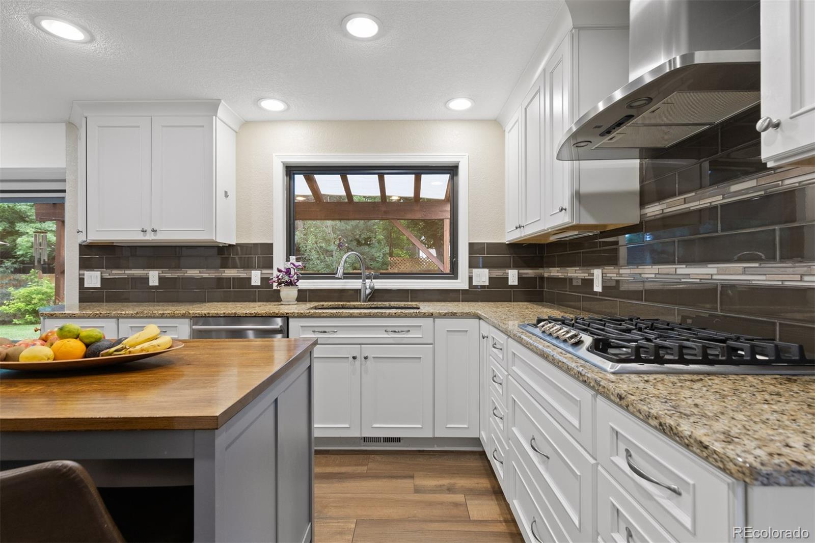 MLS Image #15 for 13742 w 59th avenue,arvada, Colorado