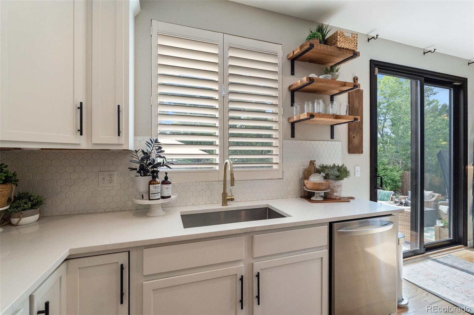 MLS Image #16 for 7853 s jasper way,englewood, Colorado
