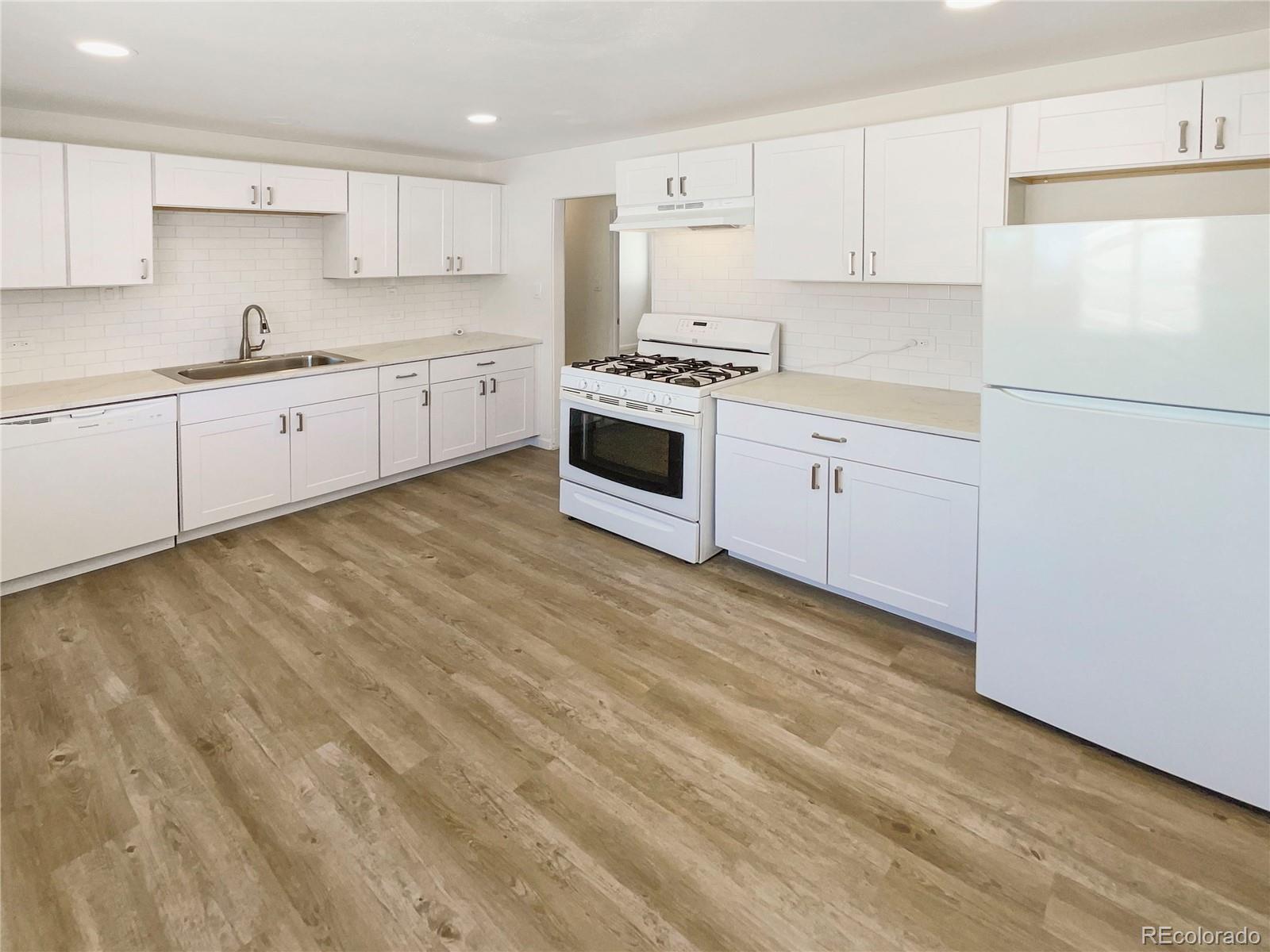 MLS Image #5 for 1298 s seneca way,denver, Colorado