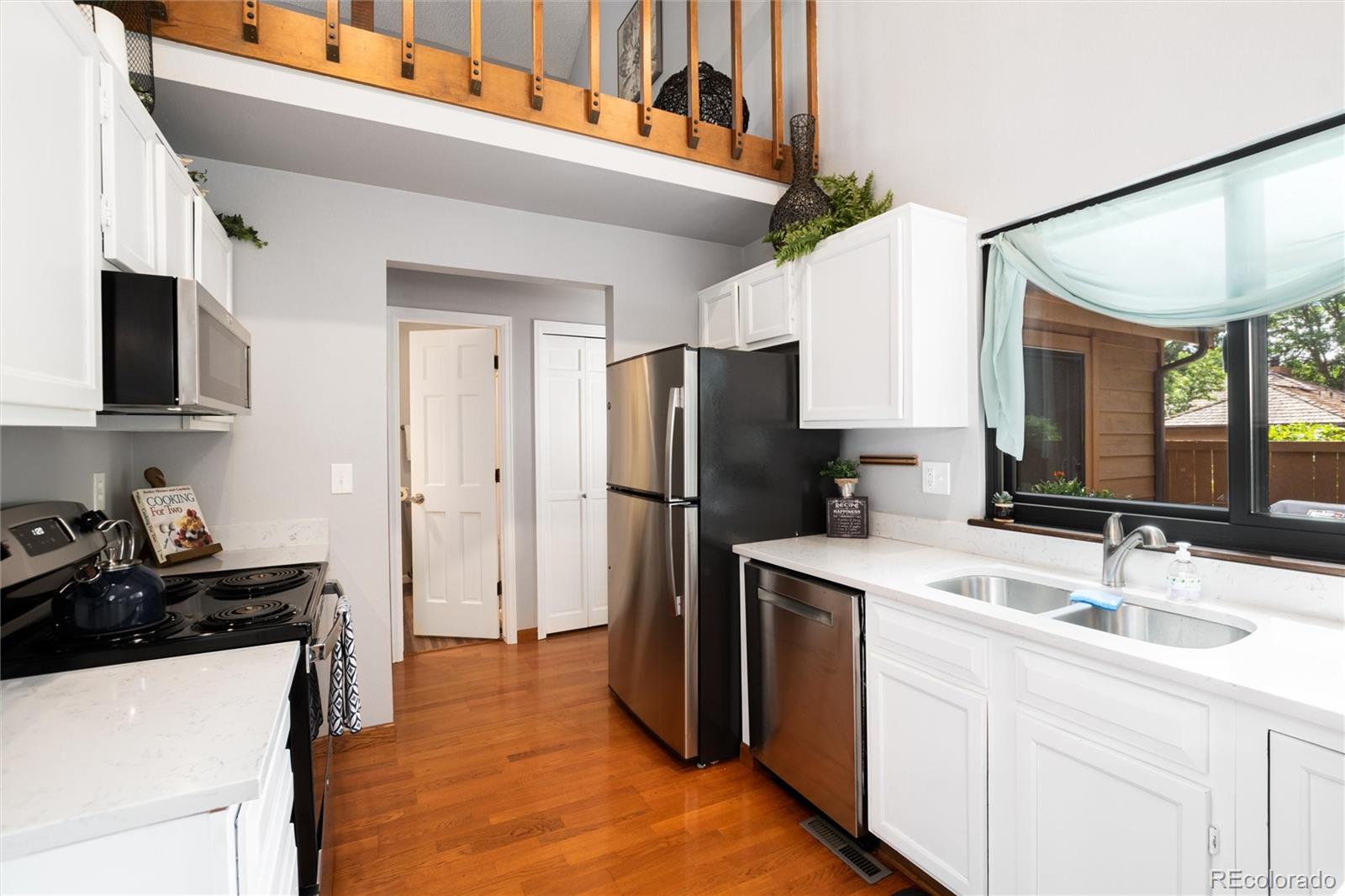 MLS Image #17 for 46 s eagle circle,aurora, Colorado