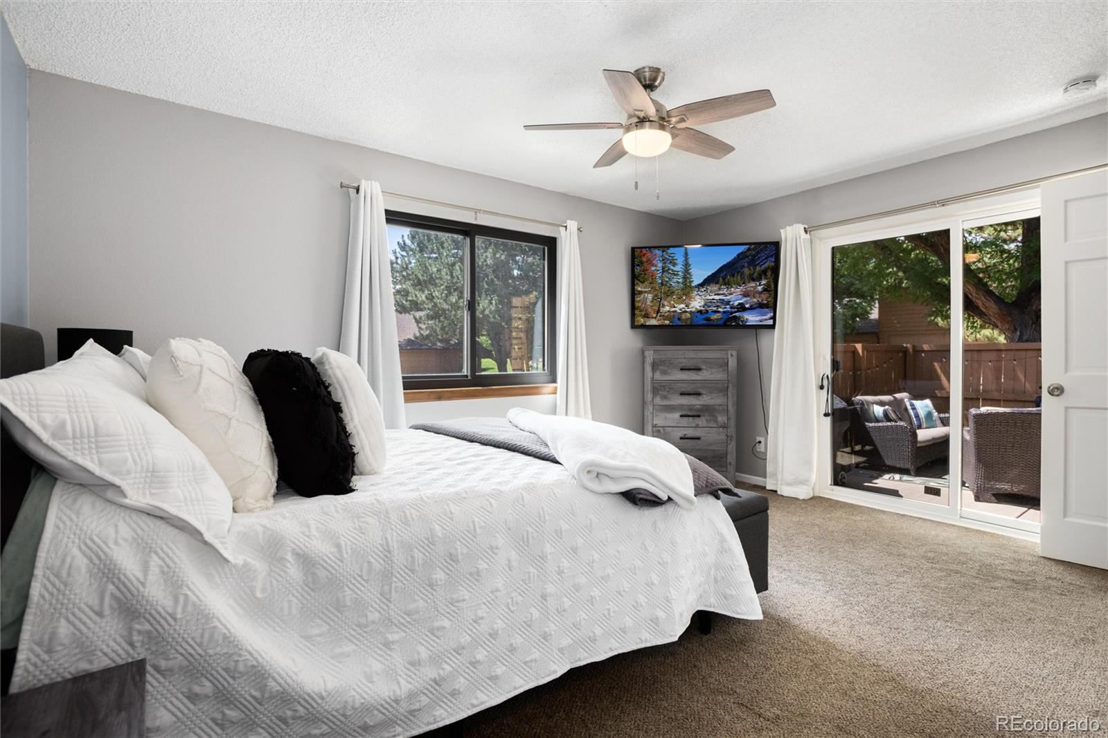 MLS Image #32 for 46 s eagle circle,aurora, Colorado