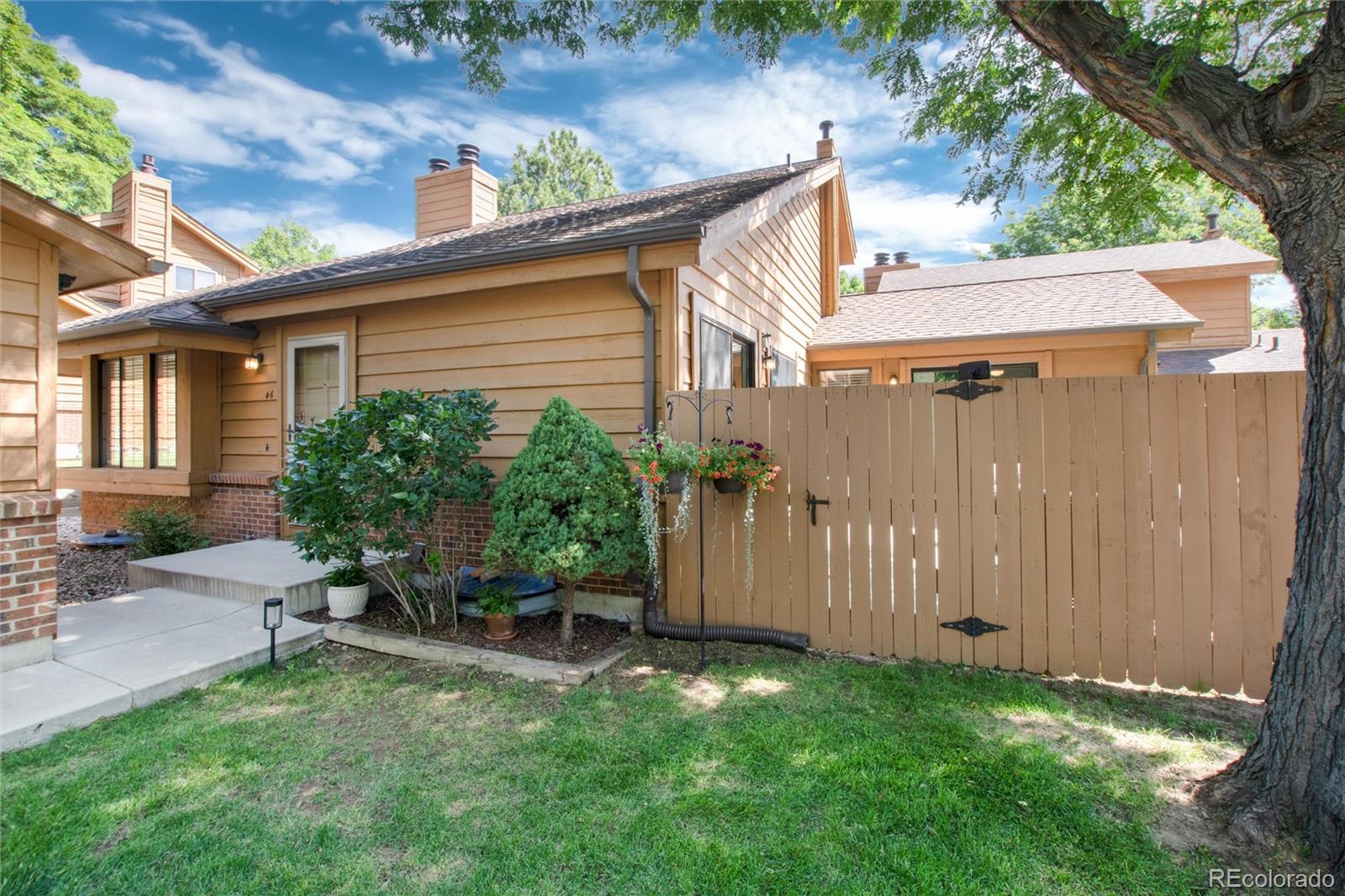 MLS Image #4 for 46 s eagle circle,aurora, Colorado
