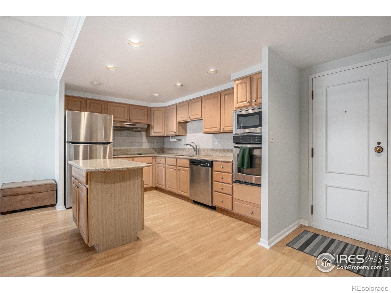 MLS Image #4 for 1551  larimer street,denver, Colorado