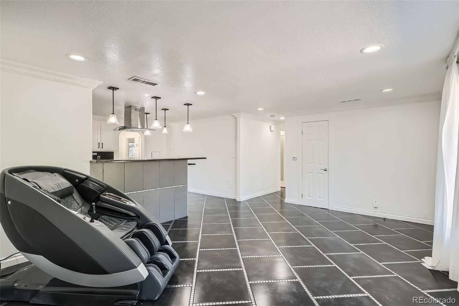 MLS Image #4 for 541  emporia street,aurora, Colorado