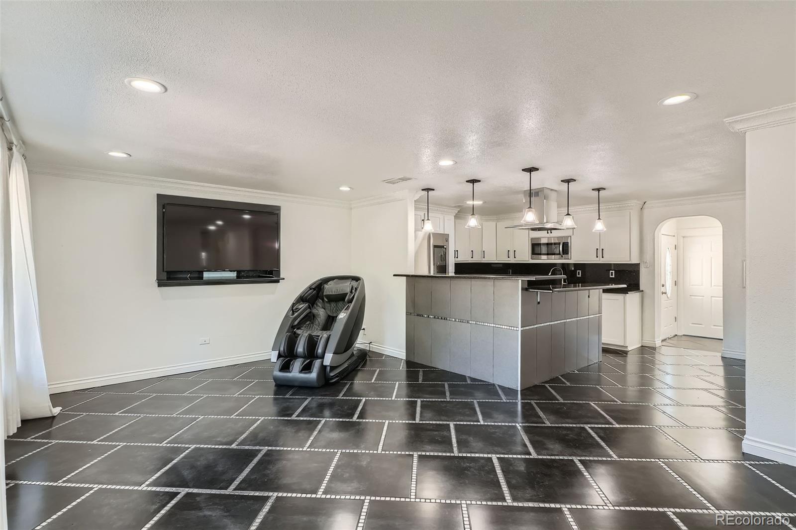 MLS Image #5 for 541  emporia street,aurora, Colorado