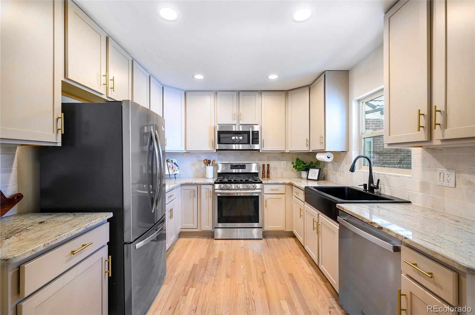 MLS Image #15 for 1234  magnolia street,denver, Colorado