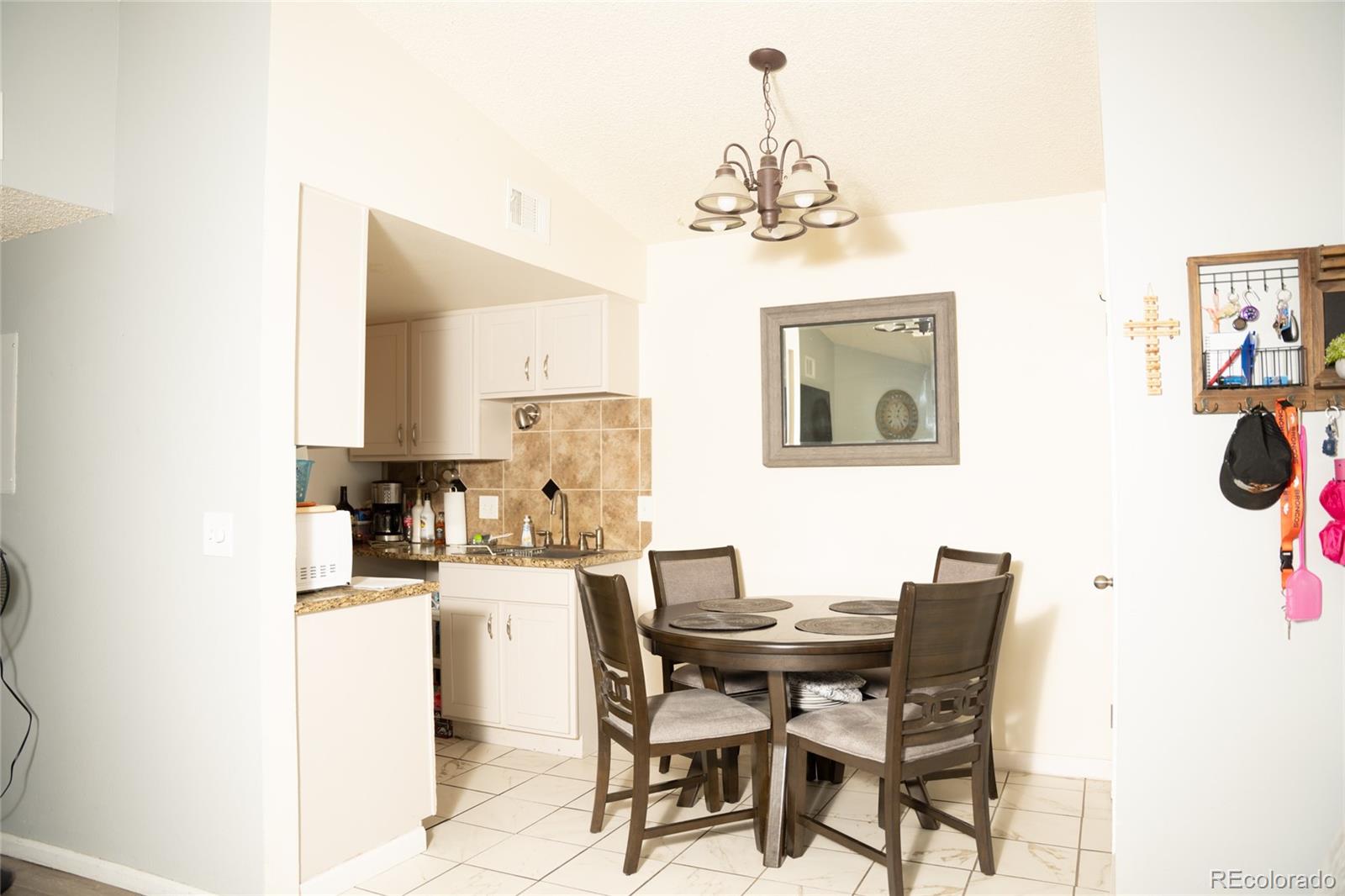 MLS Image #5 for 1358 s irving street,denver, Colorado