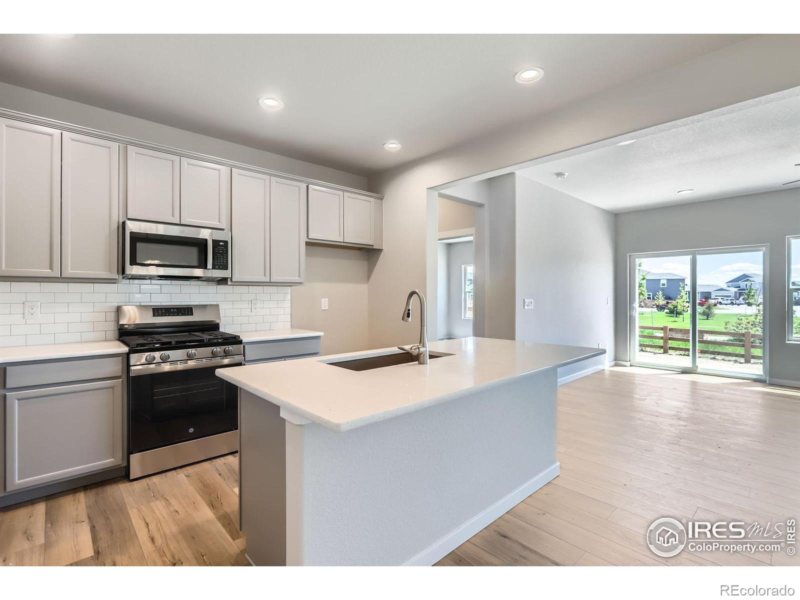 MLS Image #10 for 786  griffith street,lochbuie, Colorado